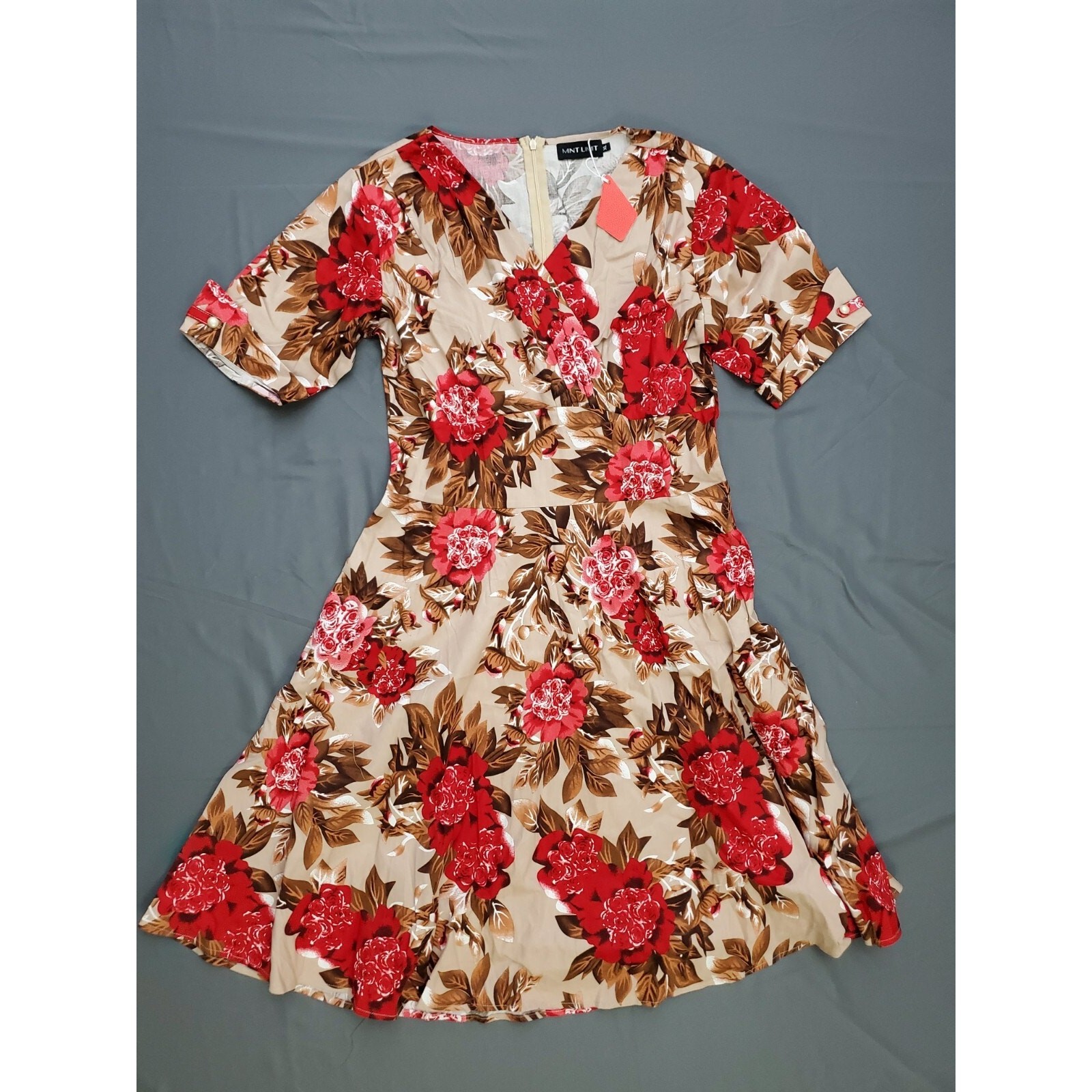 MINT Limit Dress Womens XL Short Cuffed Sleeve Swing V Neck Red Floral Brown