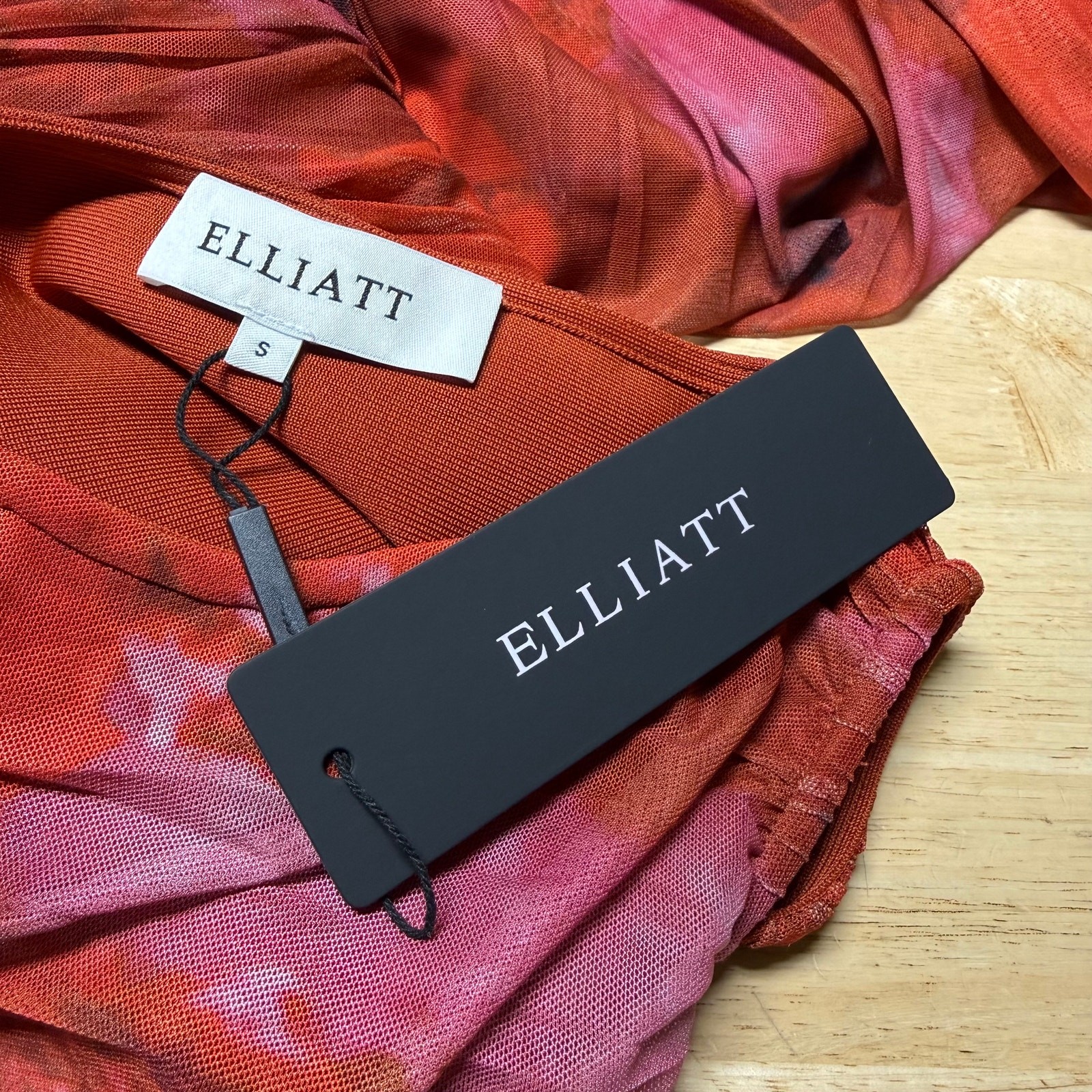 Elliatt NWT Elise Mesh Ruched Maxi Dress Red Motif Size S Sleeveless Bodycon