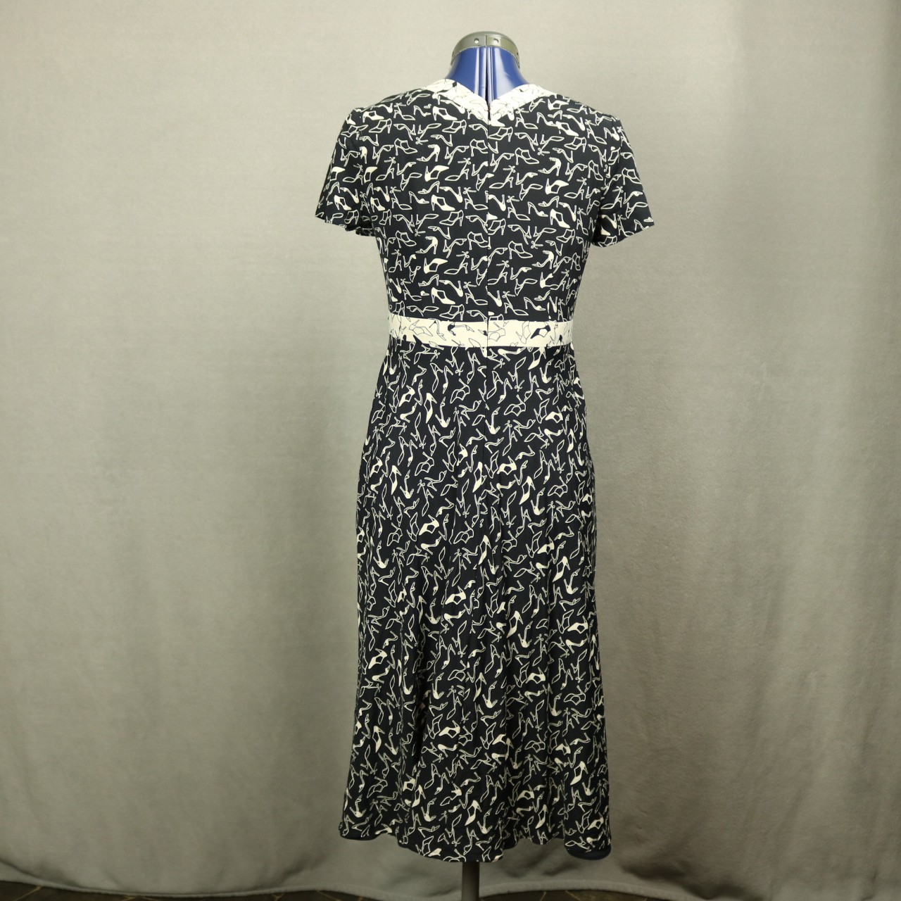 Liz Claiborne Shoes Print V-Neck Knee-Length Dress Short Sleeve Black & White 6