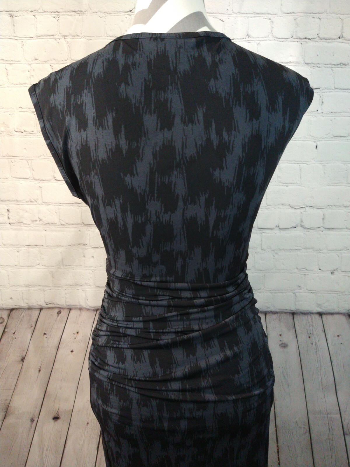 Black & navy blue BANANA REPUBLIC side rouching TUBE DRESS – sz XS / barely worn
