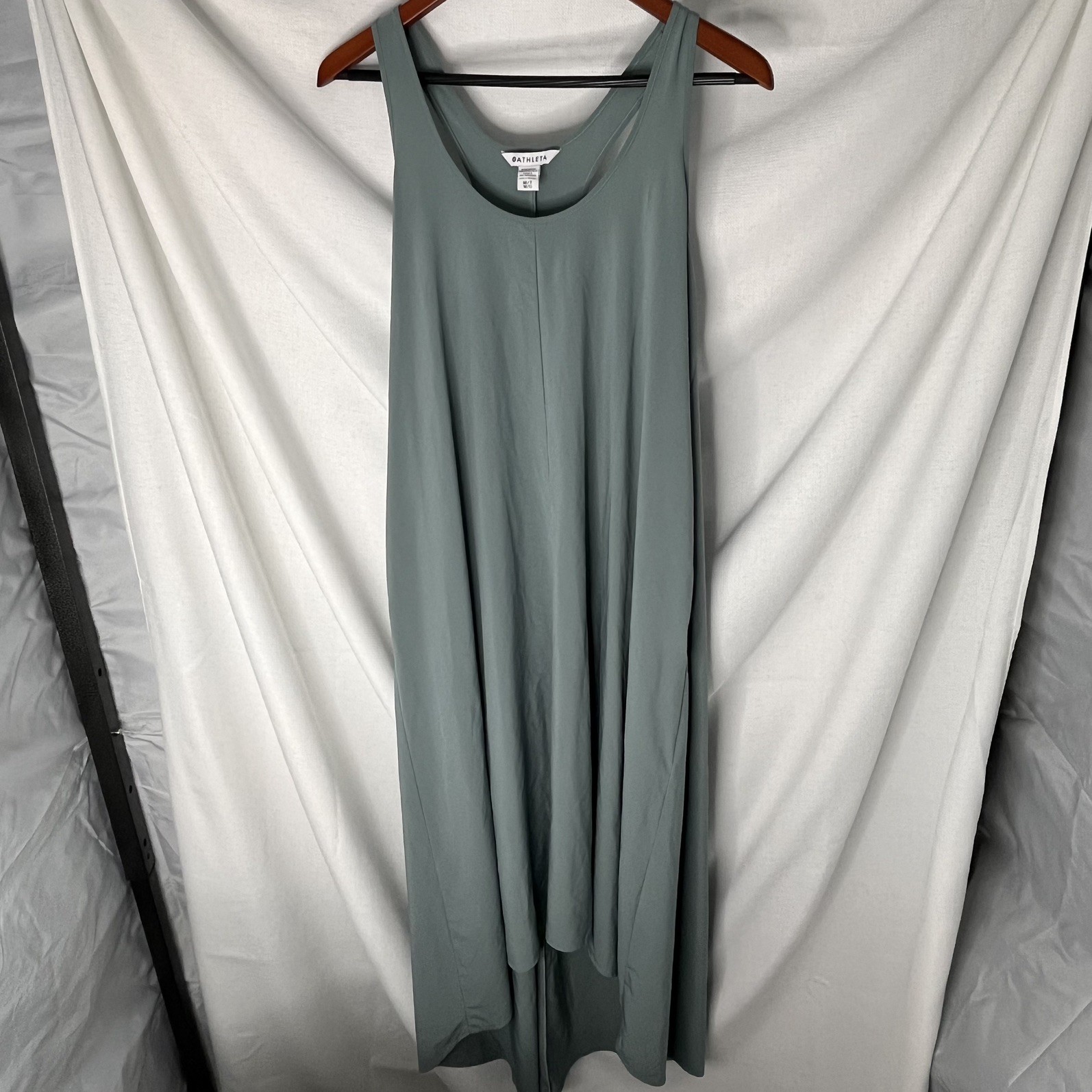 Athleta Women’s M Presidio Racer Back Dress Green 2 Pockets – light flowy