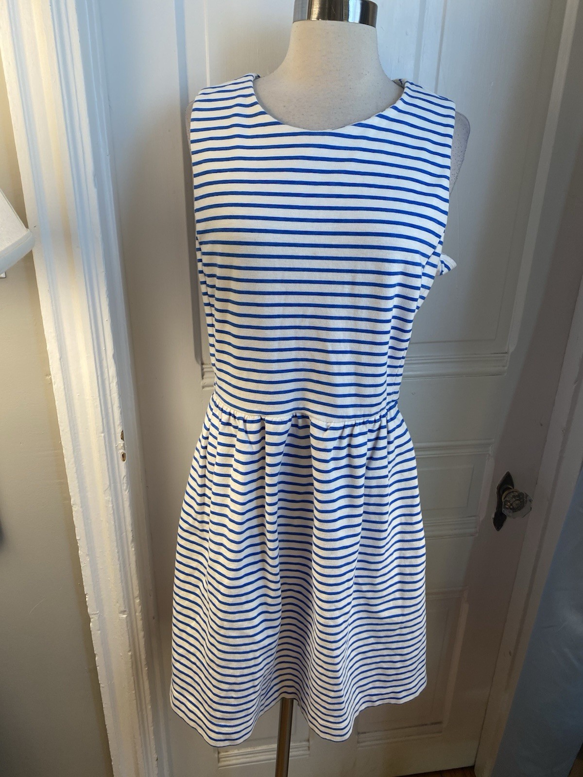 J CREW FIT & FLARE BLUE HORZONTAL STRIPES ON WHITE COTTON BLEND FABRIC-SIZEXL!!