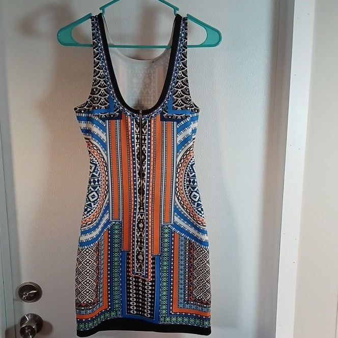 Jealous Tomato Geometric Bodycon Mini Dress Sz M Sleeveless Scoop Neck Zip