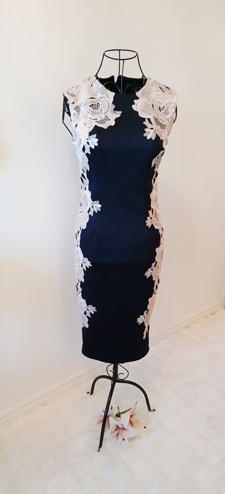 💫AX Paris Navy Bodycon Dress with Lace Appliqué Brand New UK Size 10💫