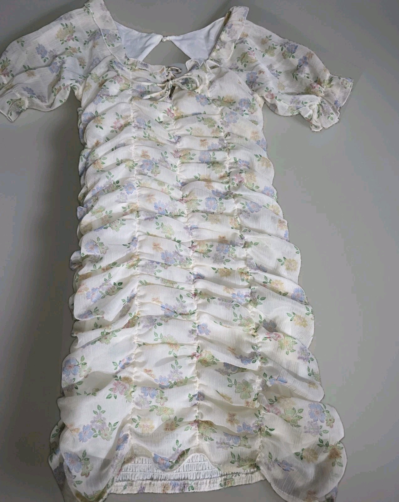 Sweet En Forme White Floral Ruched Mini Dress Smocked Cottagecore Medium NWT