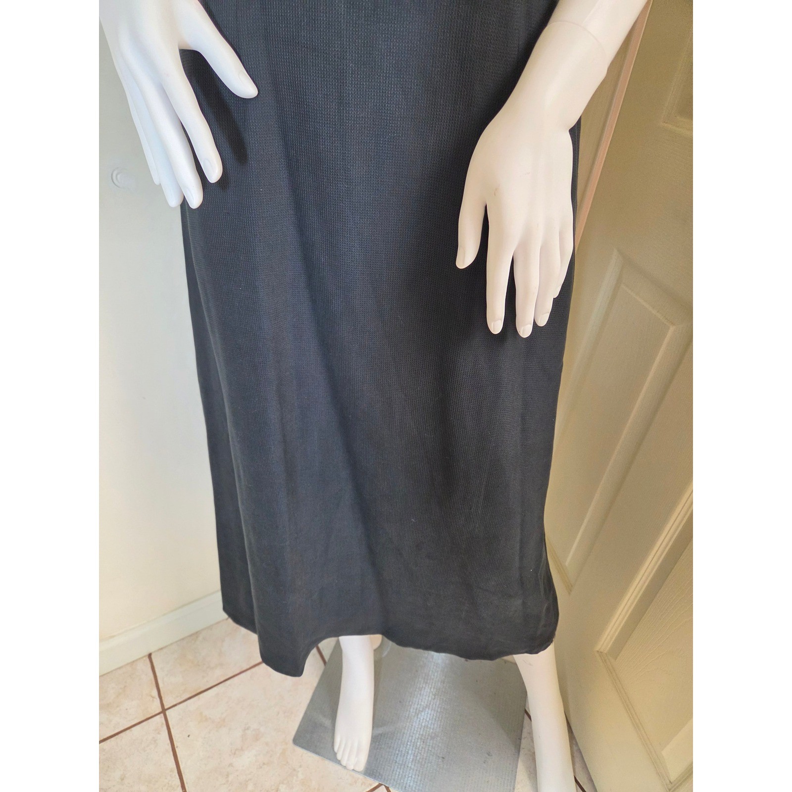 Finity Black 100% Silk Short Sleeve Midi Dress Size 4 Textured Crew Neck Lining