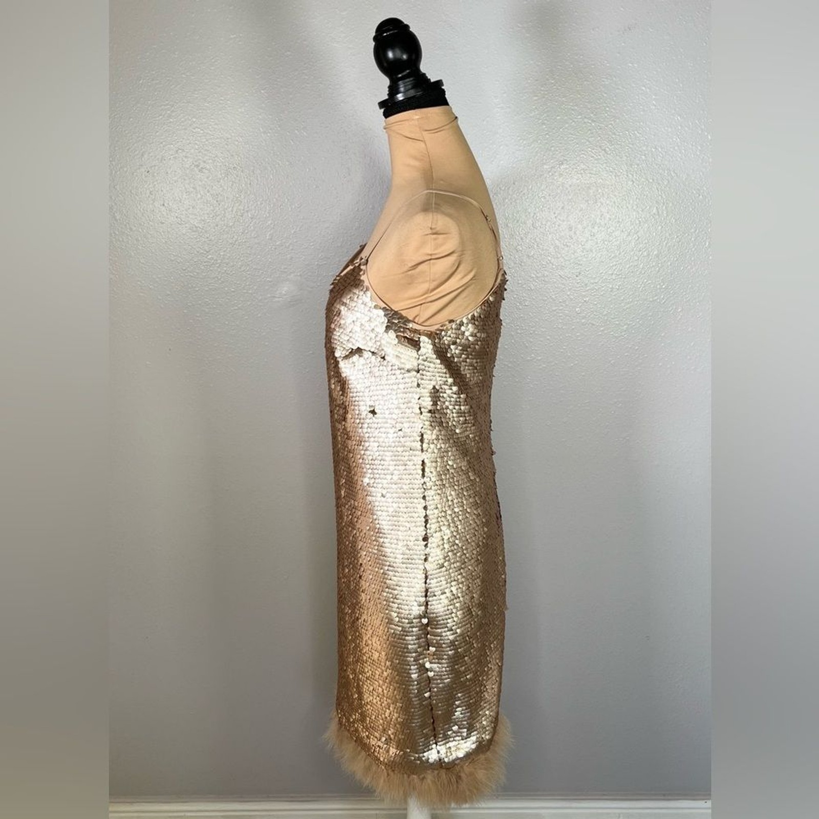NWT CeCe gold sparkly Sequin Feather Trim sheath Dress 6 Party Glam night out