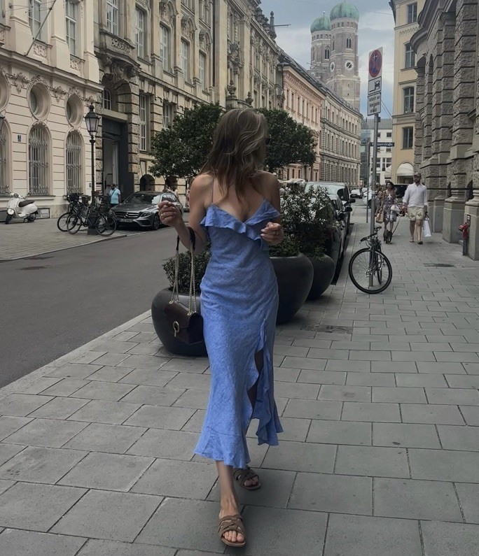 ZARA NWT WOMAN SS25 LINEN RUFFLED STRAP DRESS LIGHT BLUE | 7953/757