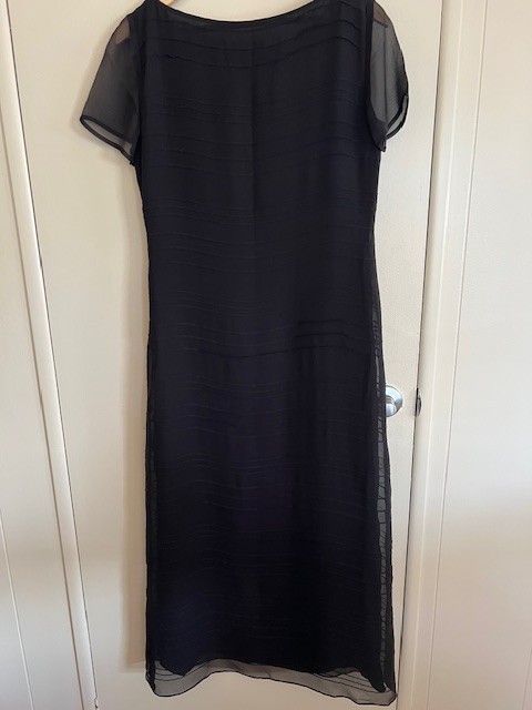 Dana Buchman Sz 4 Black 100% Silk Sheer Lined Short Sleeve Long Maxi Dress