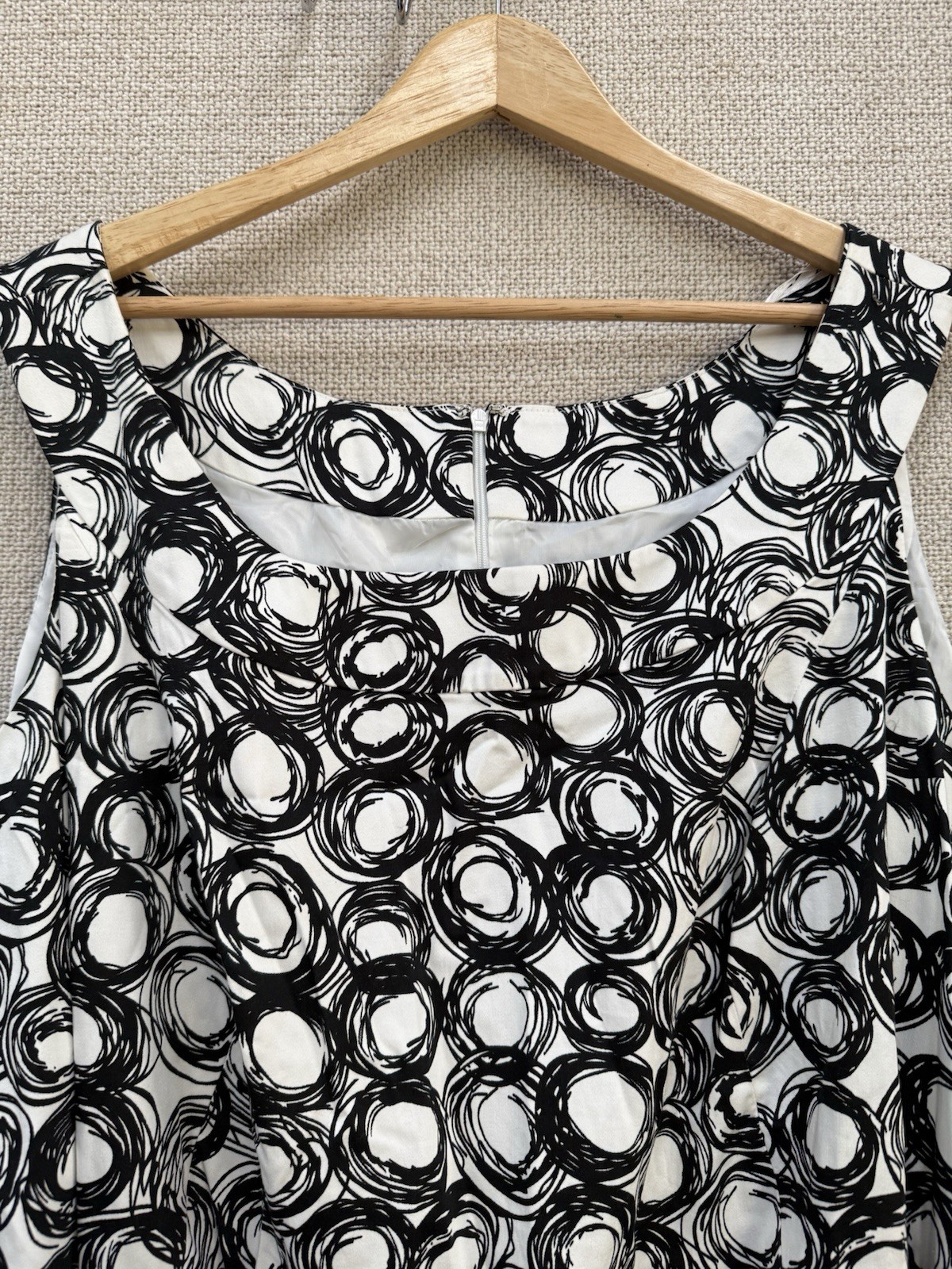 R&M Richards Dress Womens 22W Plus Size Black White Circle Swirl Belted A-Line￼