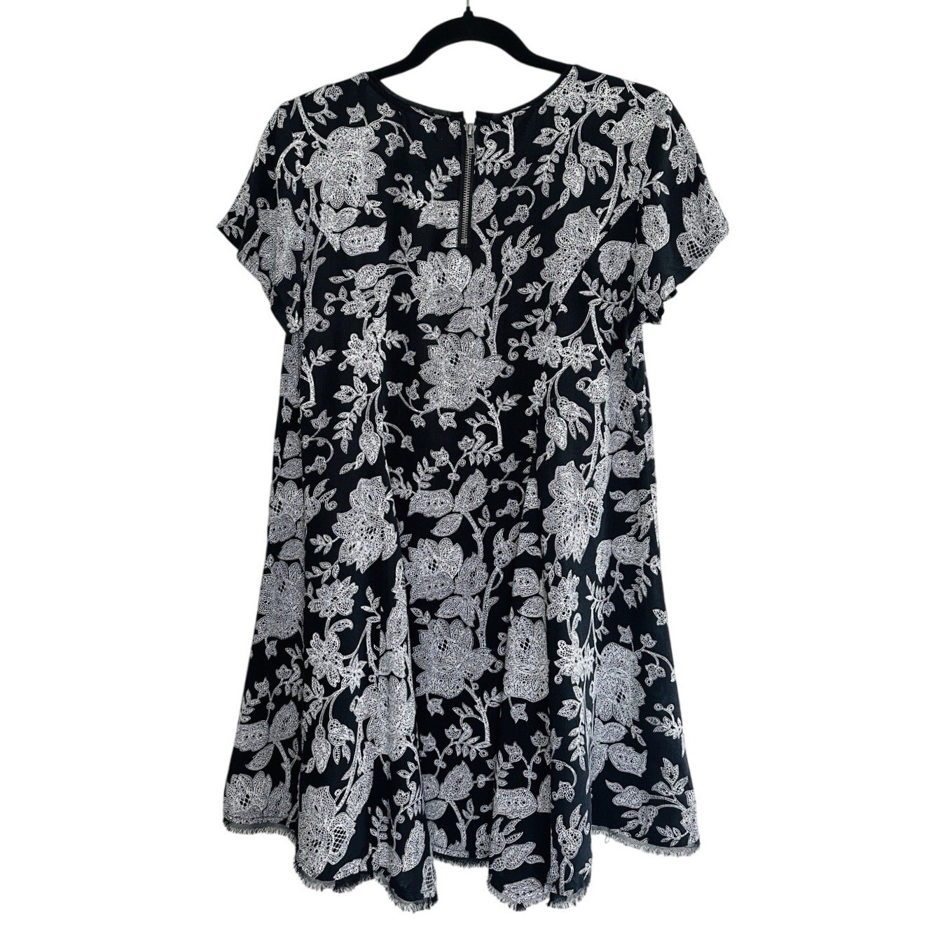 Silence + Noise Black Floral Shift Mini Dress M Urban Outfitters Boho Whimsigoth