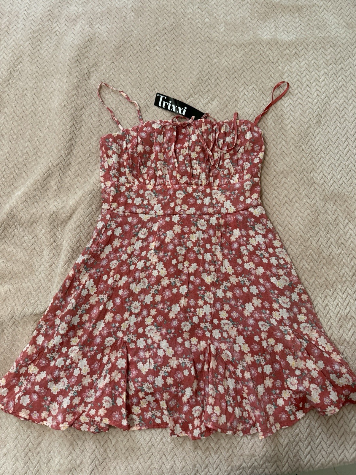 Trixxi Pink & White Floral Chiffon Sweetheart Short Sundress, Size M