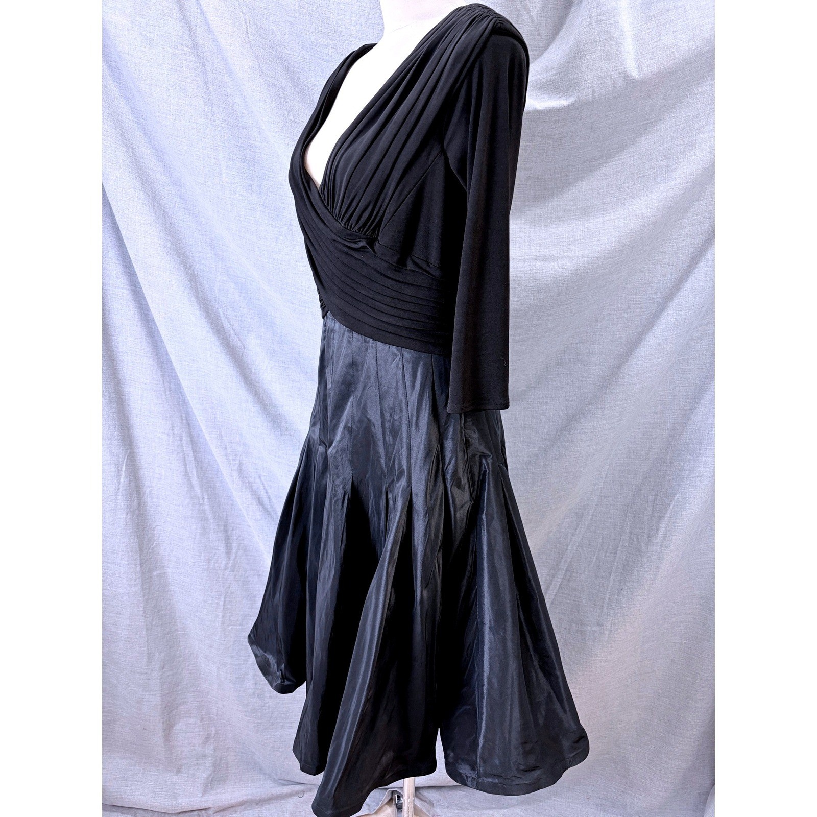 Vintage Tadashi Black Deep V Surplice Silk Skirt Midi Dress 12 Y2K Formal
