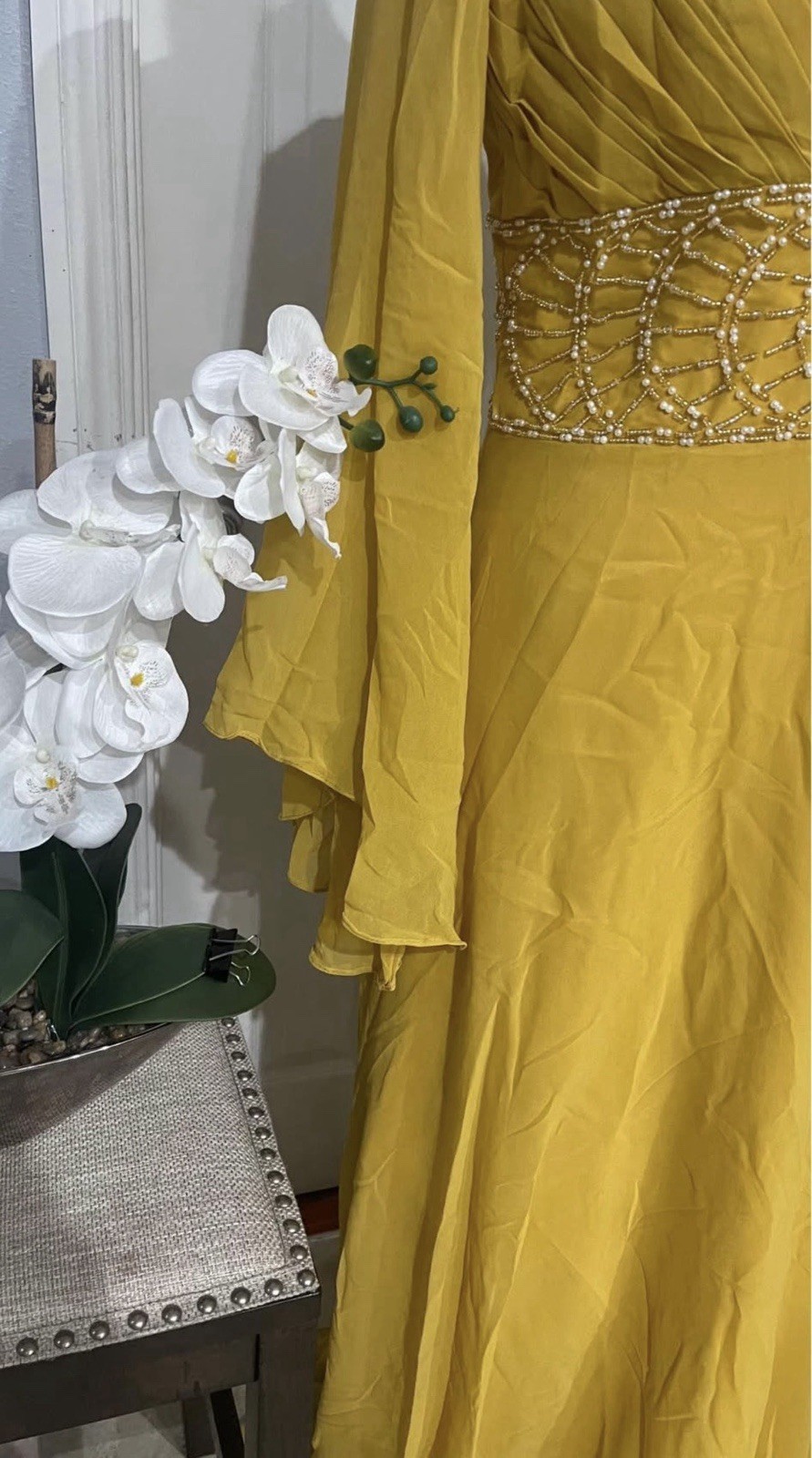 * New Beautiful dress size 10/12 Large waist measurement 31/ 32 inches