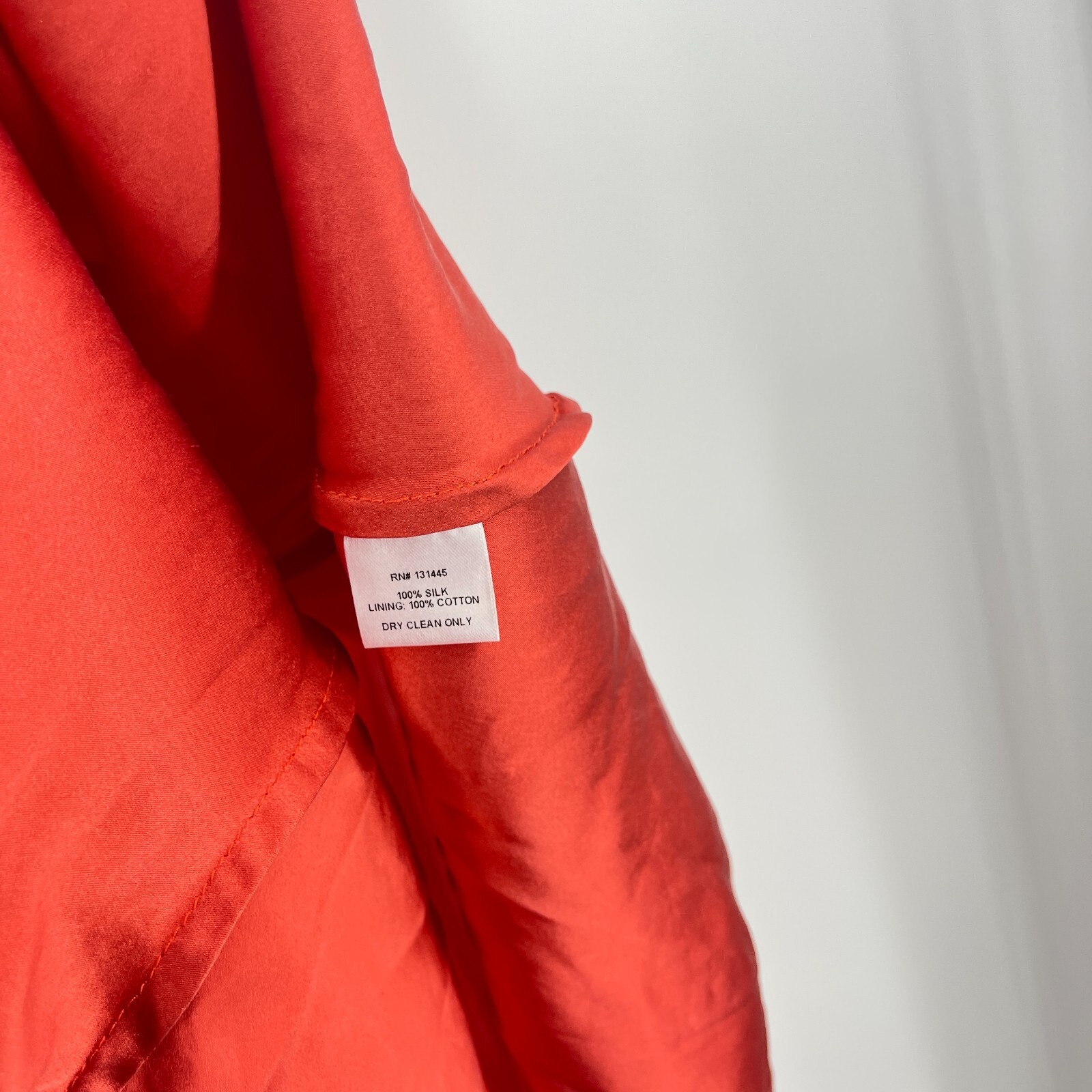 Whit Dress Red Sleeveless Pleated Layered Scoop Neck Back Keyhole Silk Size 4
