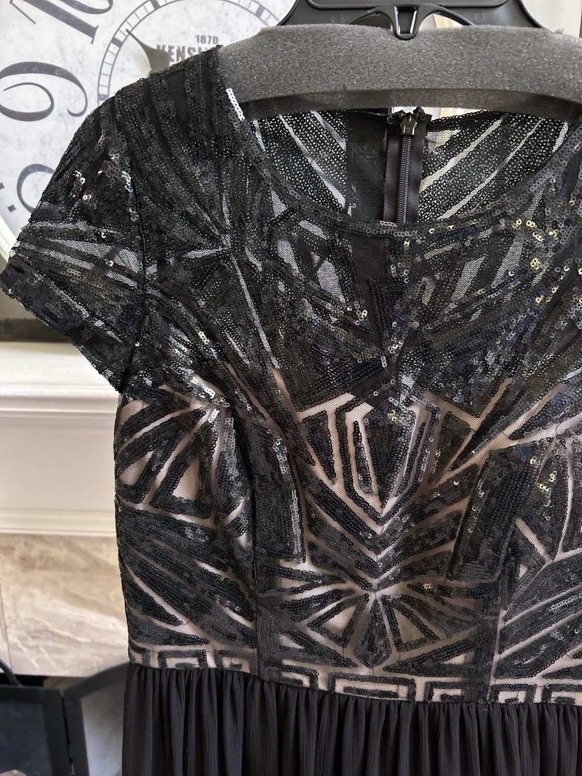 DECODE 1.8 sequin bodice flowing maxi dress – black – sz 4