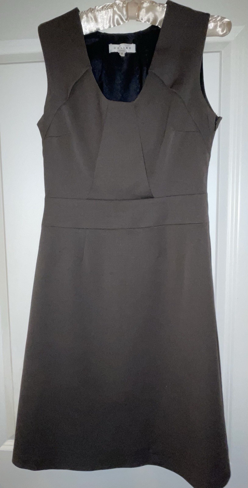 Celine Couture Solid A-Line Scoop Neck Sleeveless Knee Length Dress in Brown 38