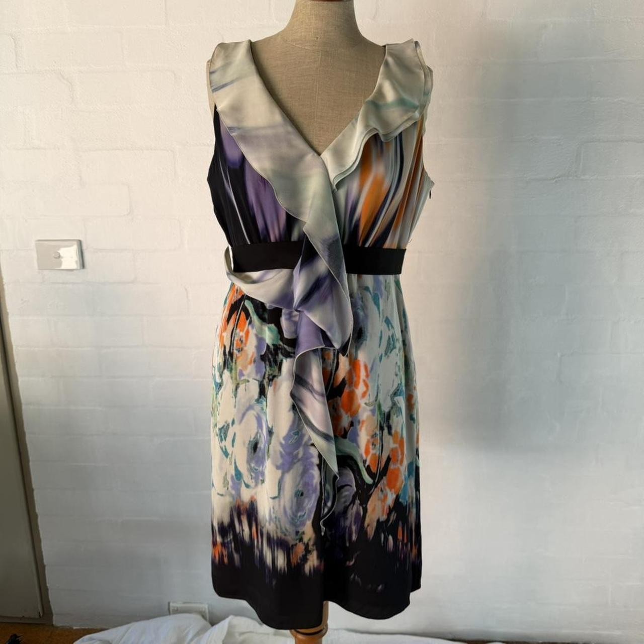 Elie Tahari Sleeveless Abstract Floral Print Flowing Dress