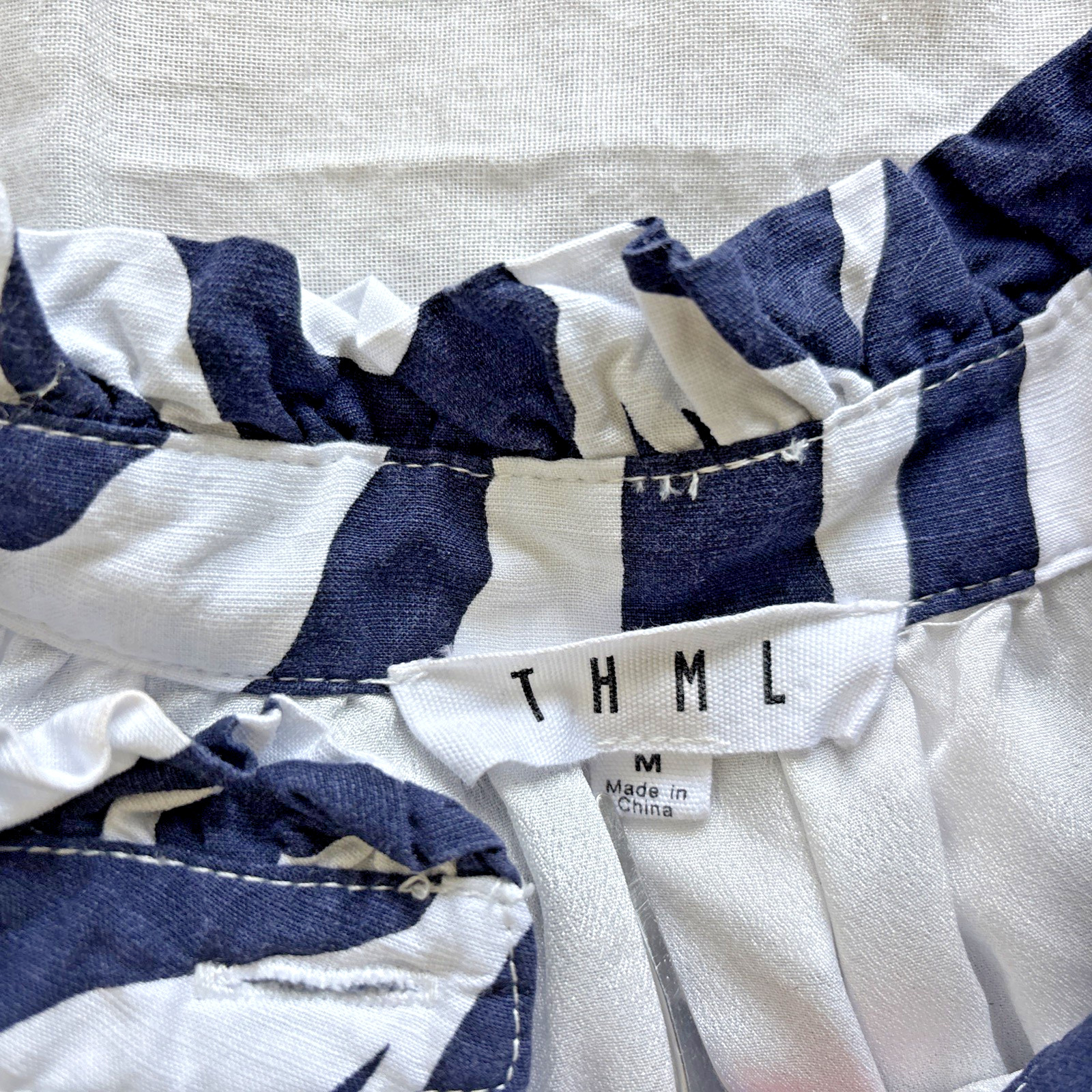 THML Shift Dress Medium Navy White Abstract Leaf Ruffle Button Pockets MockNeck