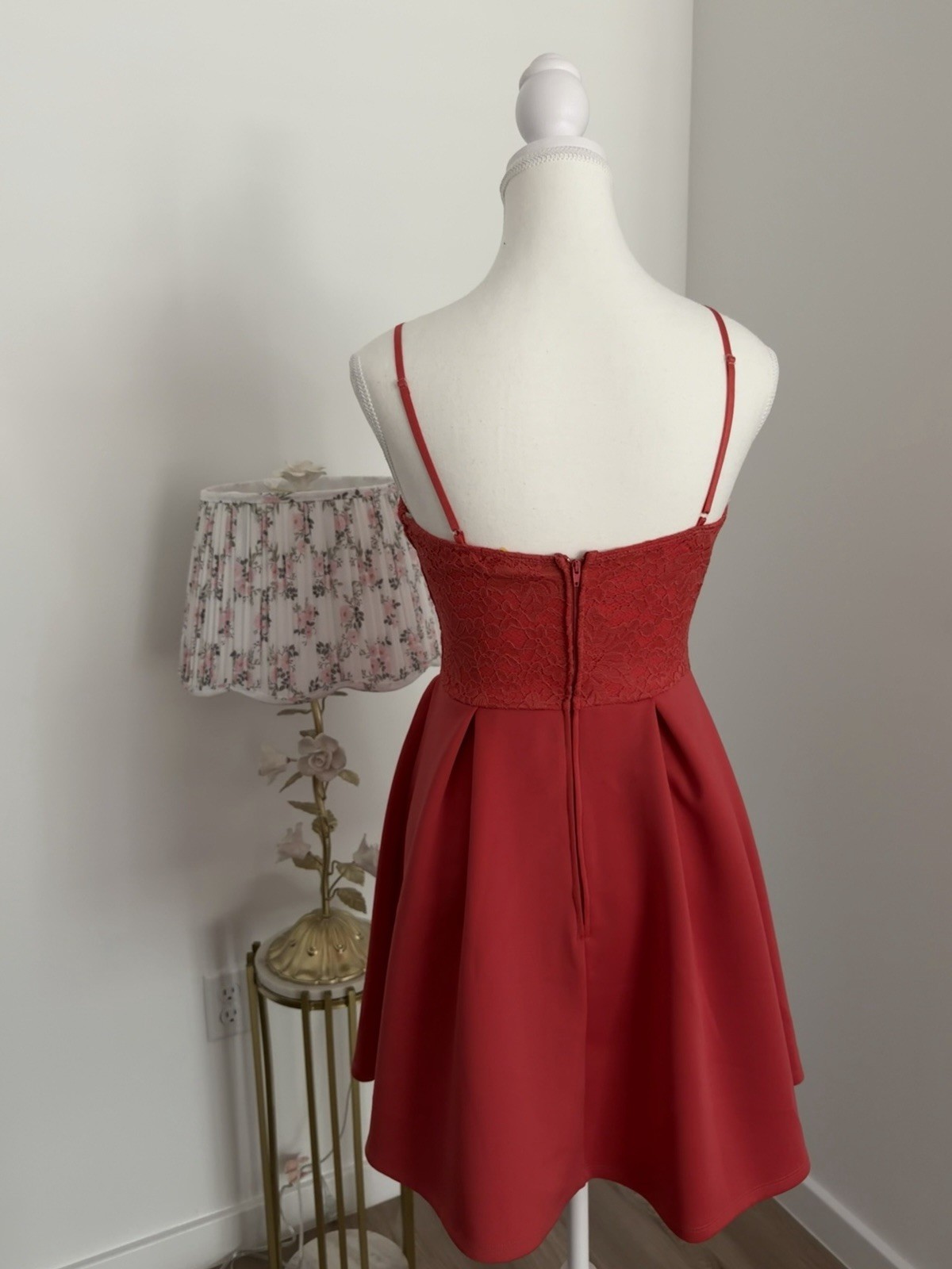 Charlotte Russe Red Solid Lace Bodice Fit & Flare V-Neck Strappy Dress M
