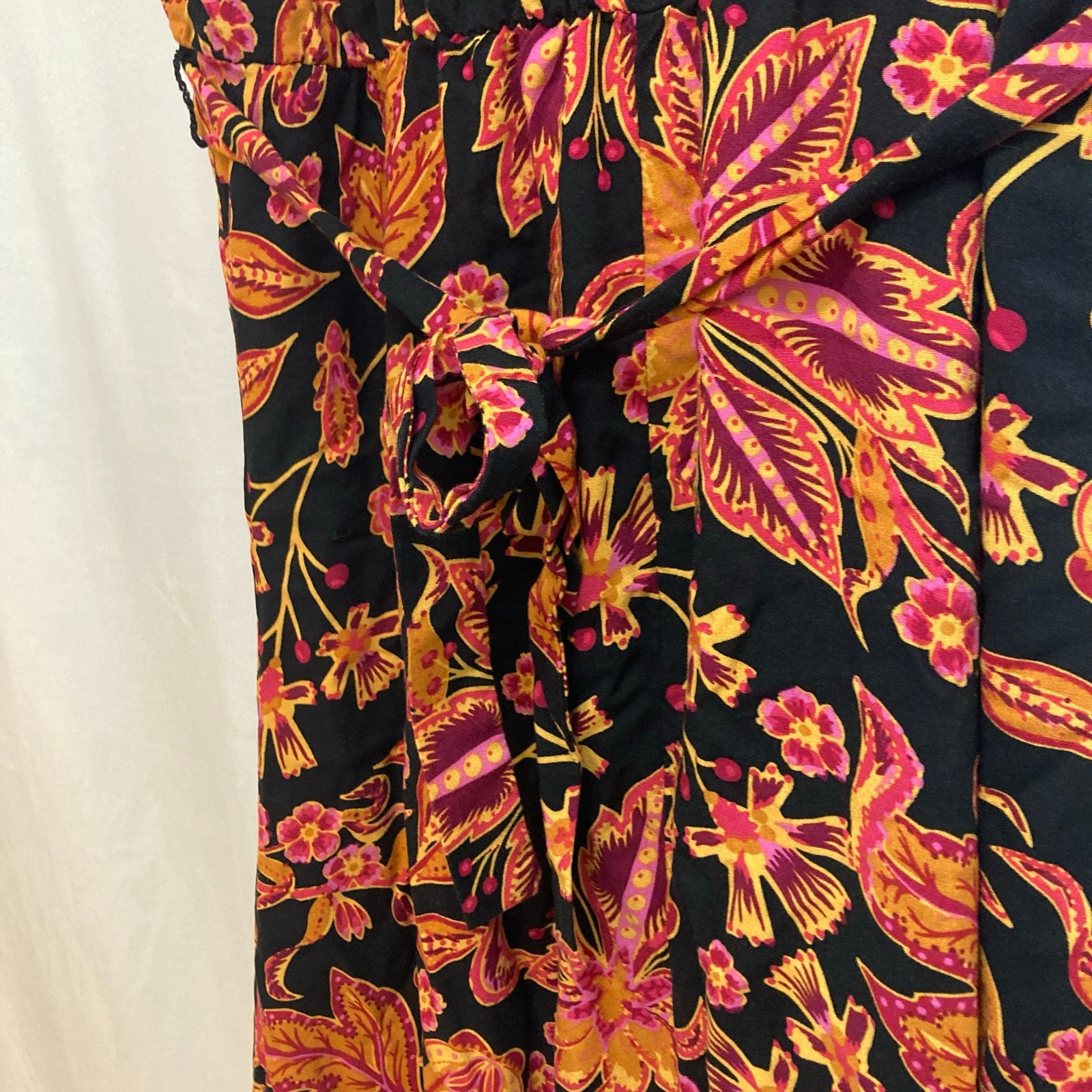 NWT CeCe Beachy Romance High Tide Wrap Short Sleeve Black Red Midi Dress Small