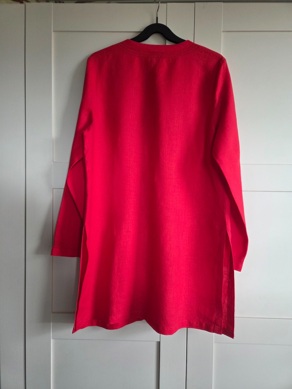 East red linen button front v neck mid length tunic/top size 12 worn once