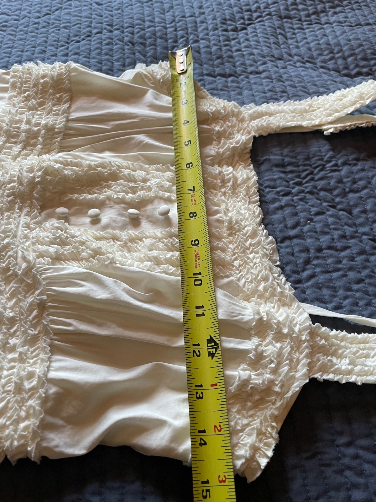 BCBGMAXAZRIA Bubble Hem Dress Size Ivory Ruffles XS