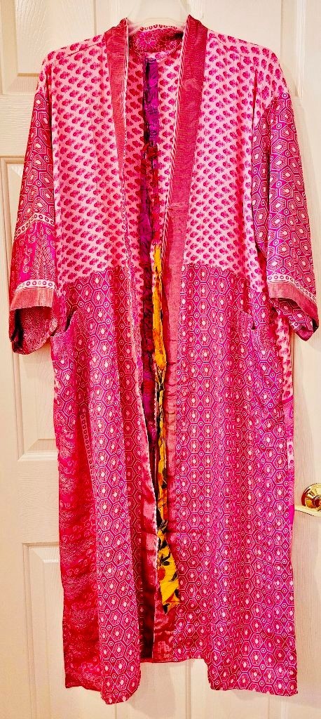 Silk Kimono Robe~ Women’s One Size~ Kimono w/Tie ~Floral, Geometric ~ Pink ~NEW