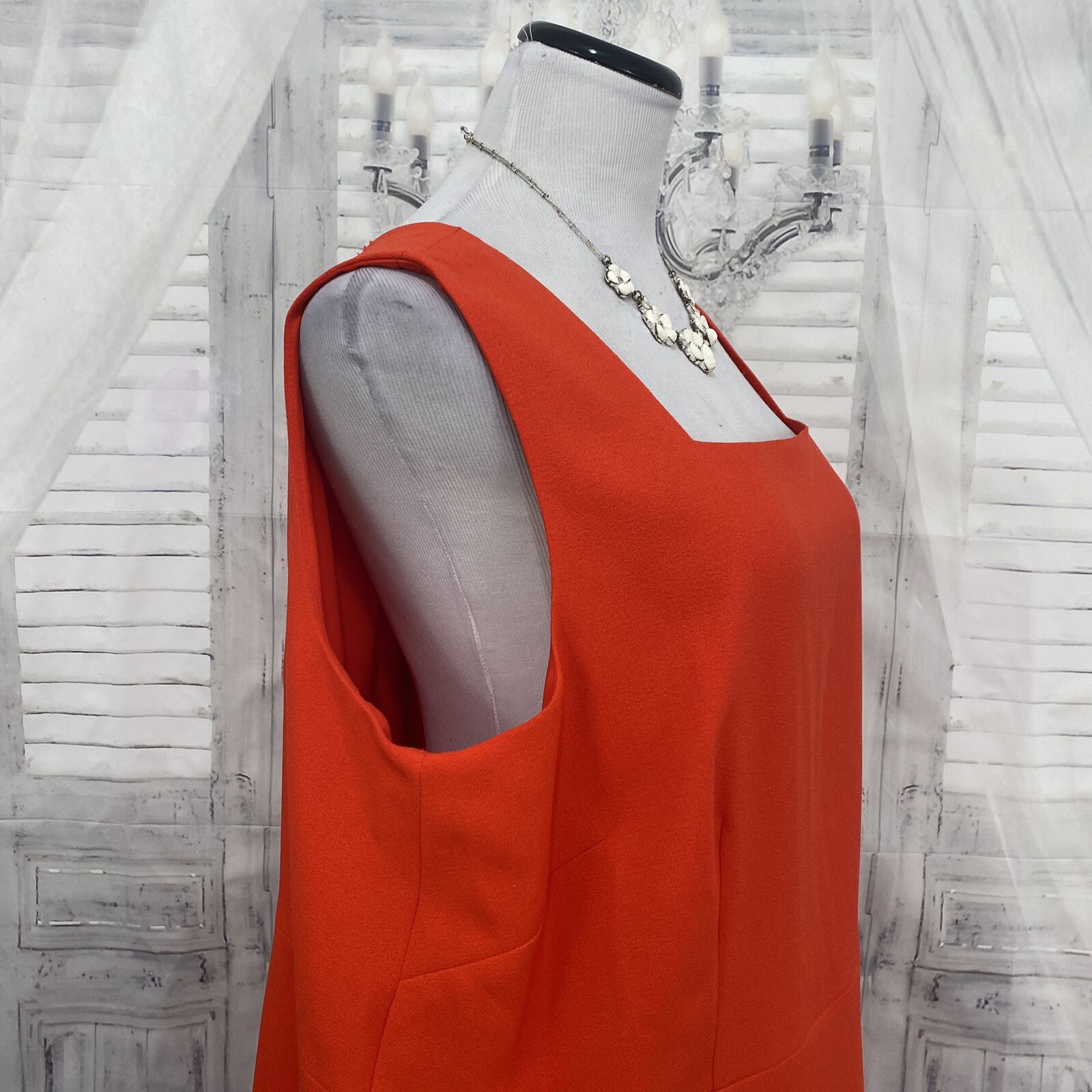 Kasper Sz 18W Plus Scarlet Red Solid Red Sheath Sleeveless Dress Square Neck B5