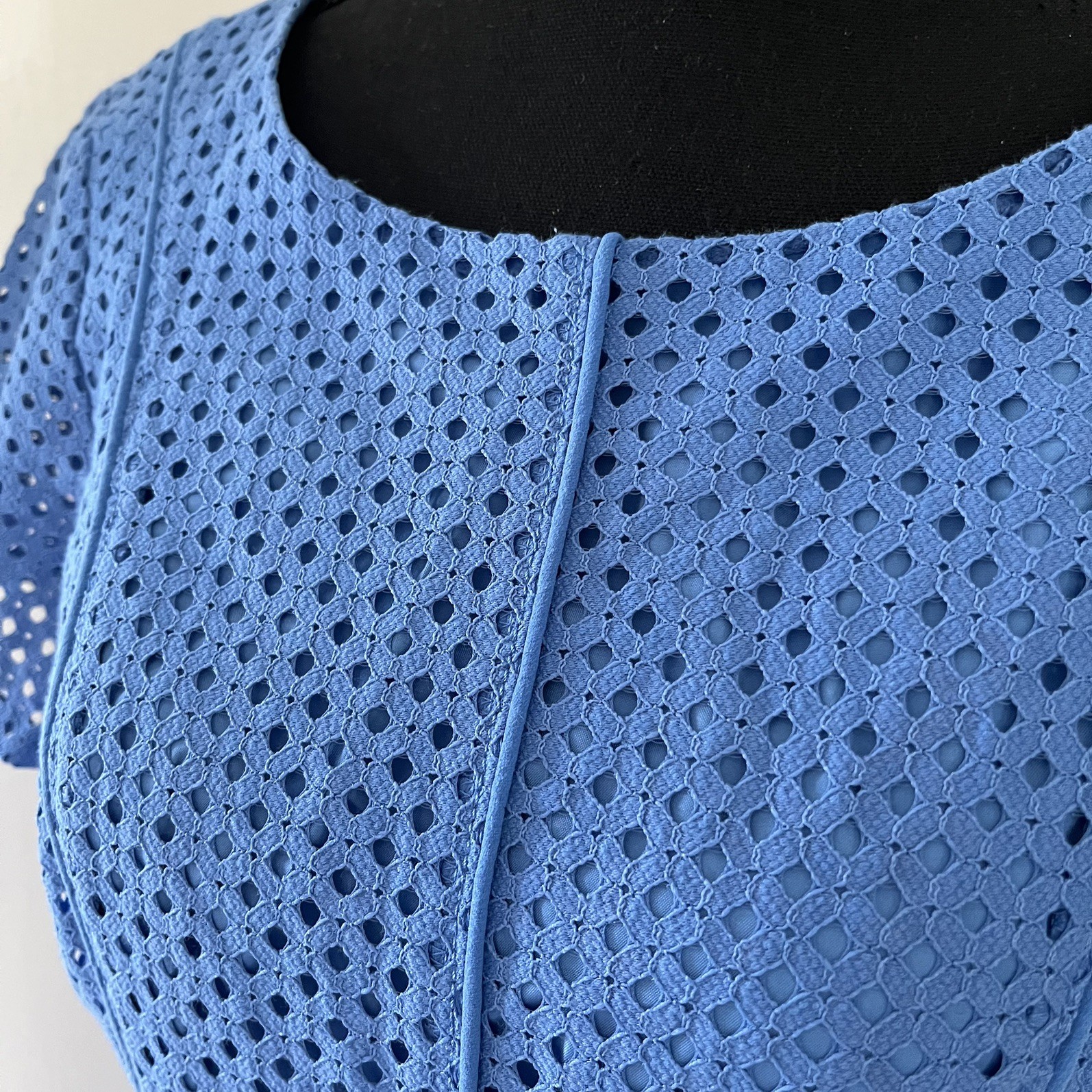 Talbots Shift Sheath Dress Periwinkle Blue 6 Laser Cut Lined Office Garden Guest