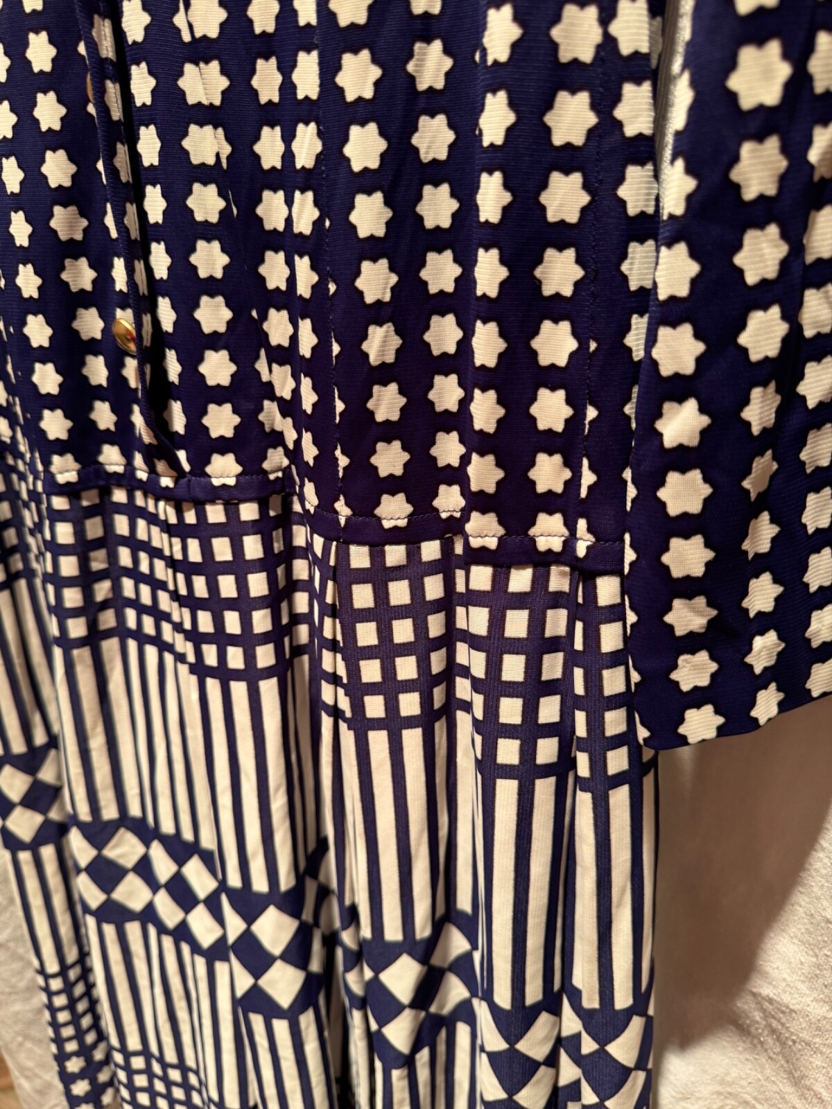 SIZE MEDIUM Navy/White Sheath Full Midi Button Up Geometric Pleated Skirt