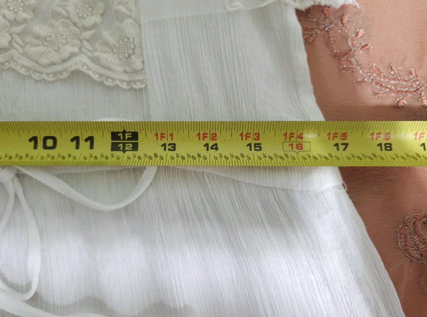 NEW Stevie Hender sz MEDIUM Romantic Lace Smock Dress Ivory Crinkle Short Sleeve