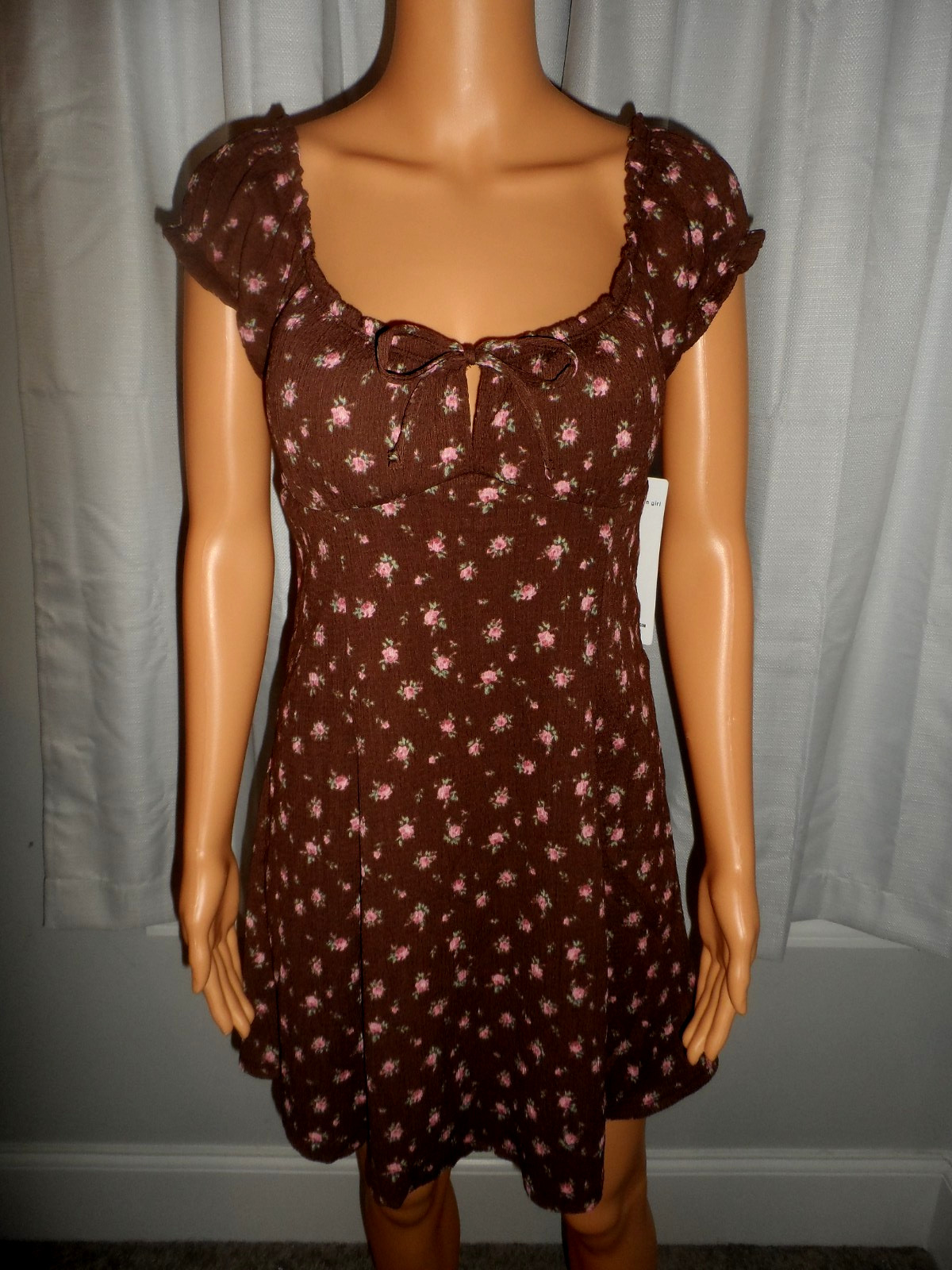 Cute Madden Girl size M brown pink floral smocked short sleeve dress NWT
