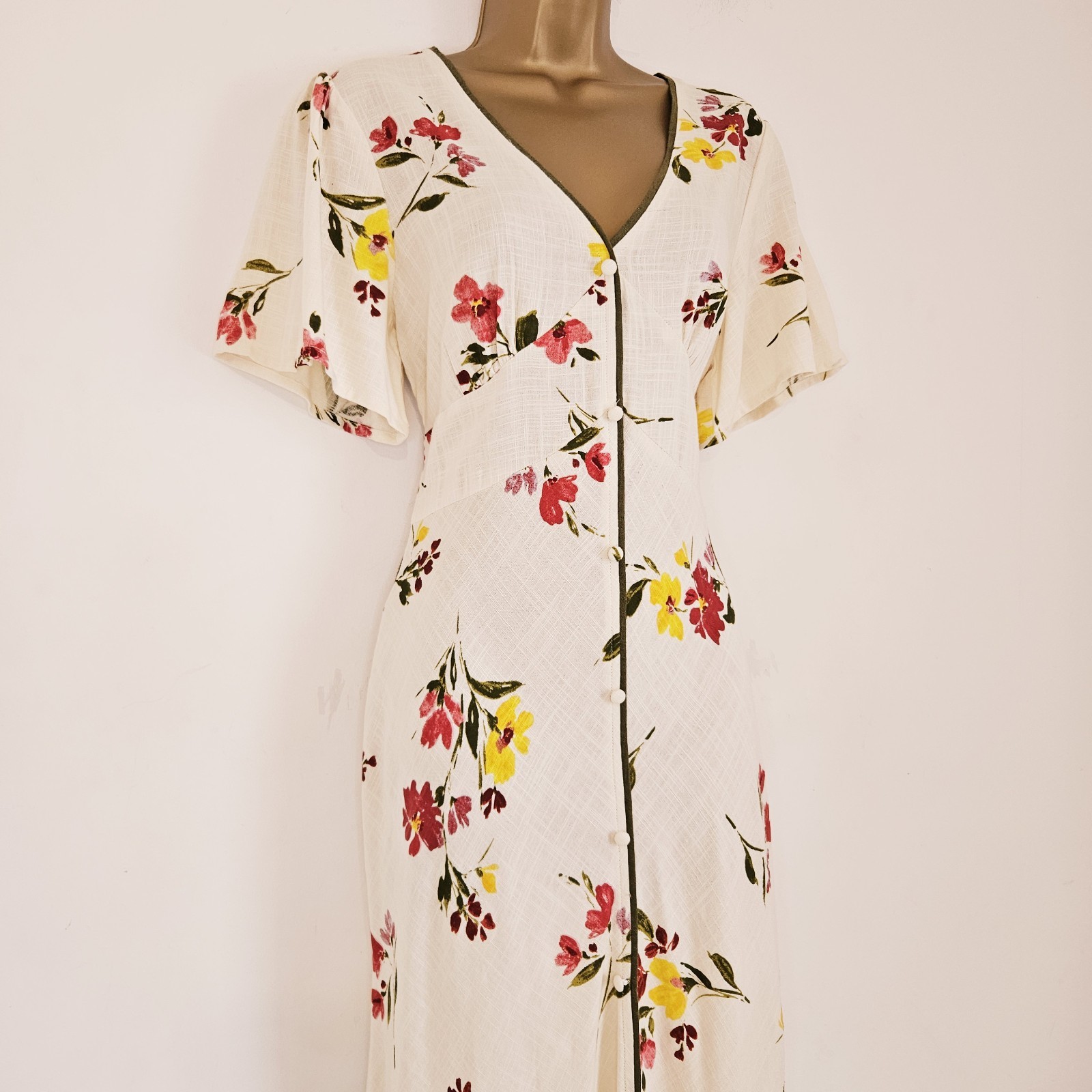 NEW Feemans 10-14 Button Front Linen Ivory Red Green Floral Print Maxi Dress