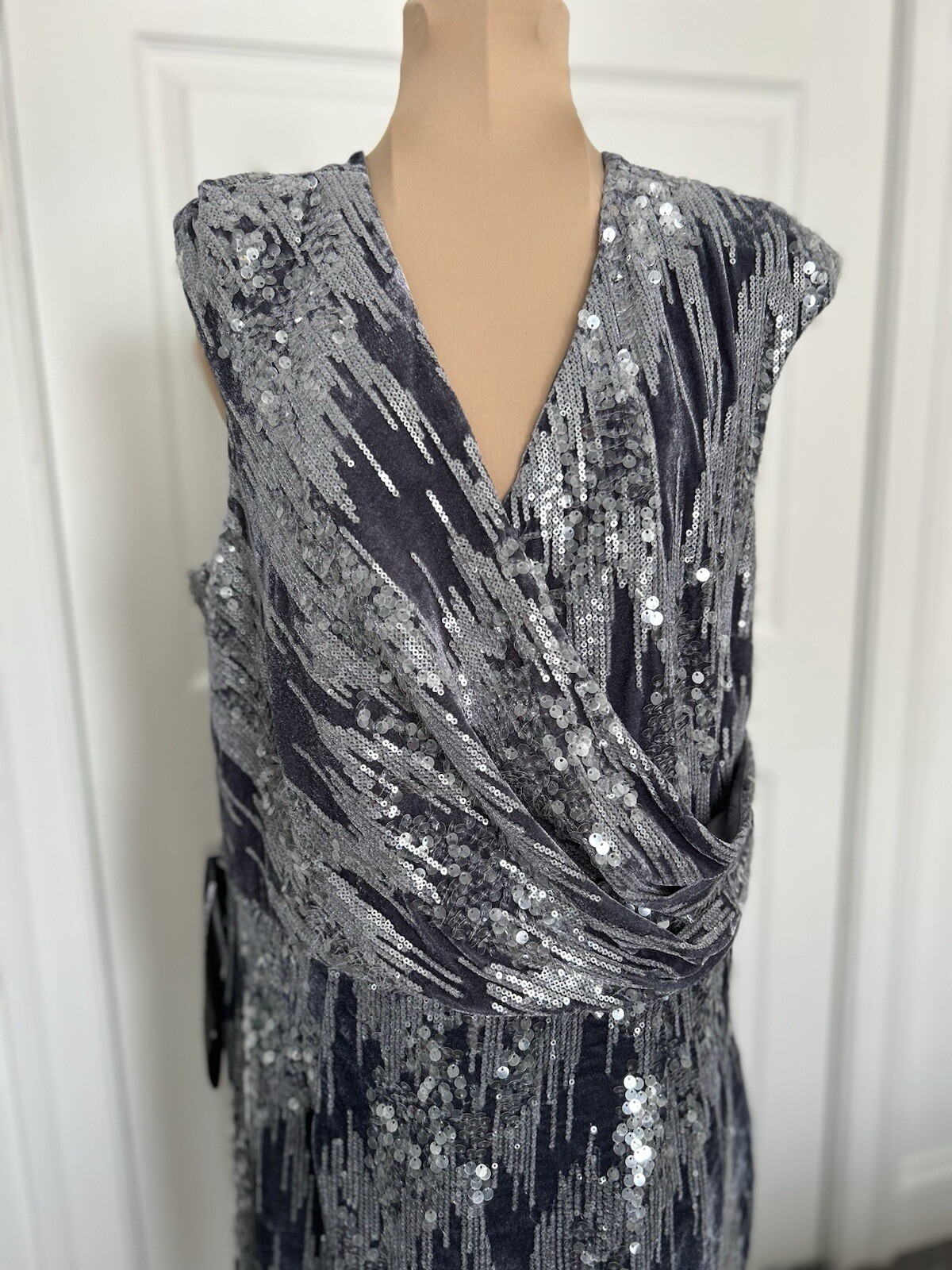 JS Collections June Sequin Velvet Faux Wrap Cocktail Dress in Gray/Silver Sz 16