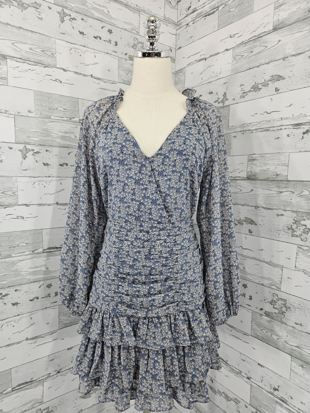 Astr the Label Long Sleeve Blue Floral Tiered Ruffle Skirt Dress Women M