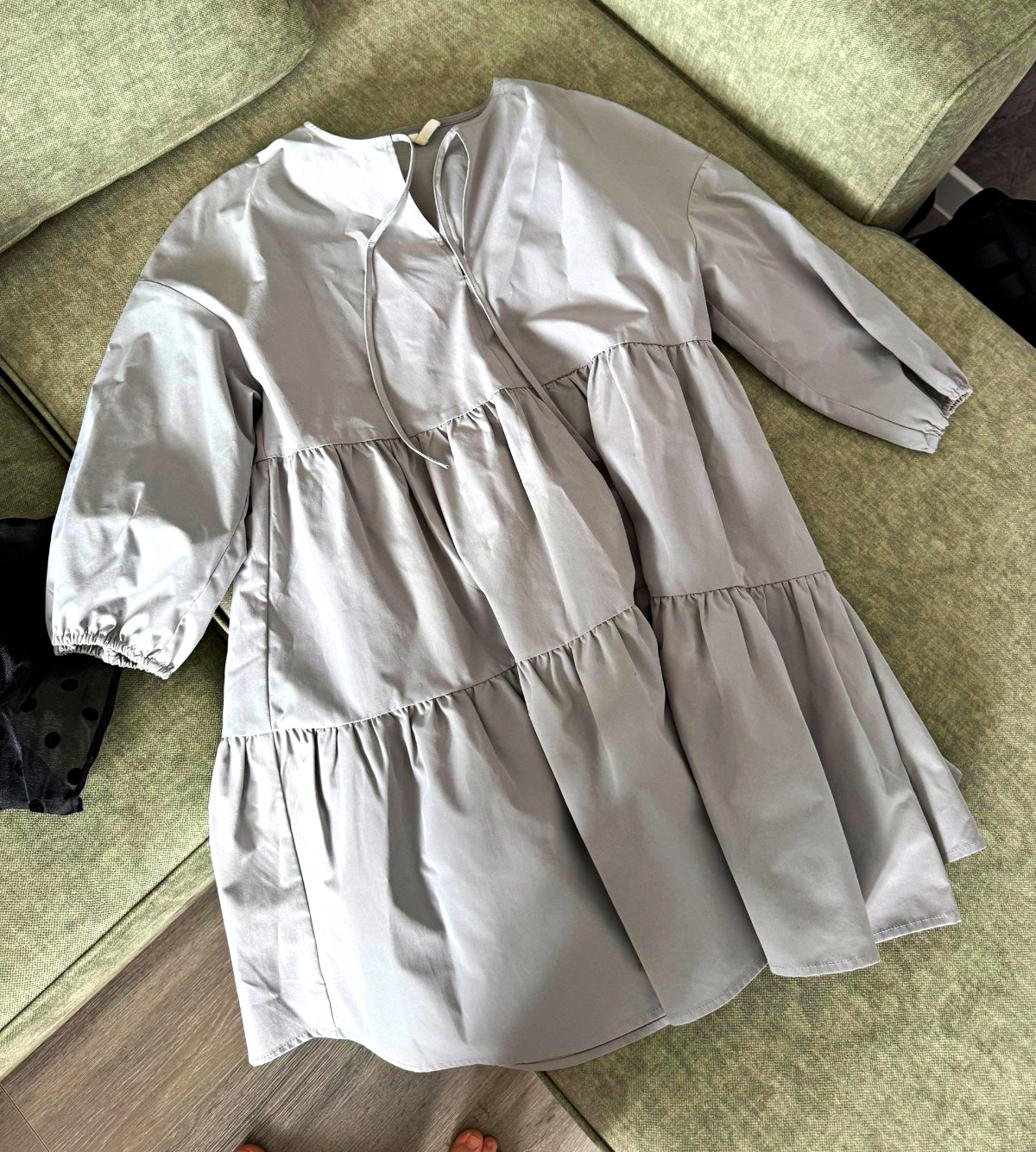Women’s Gray Solid Collared Button Front Tiered Ruffle Mini Dress Size M