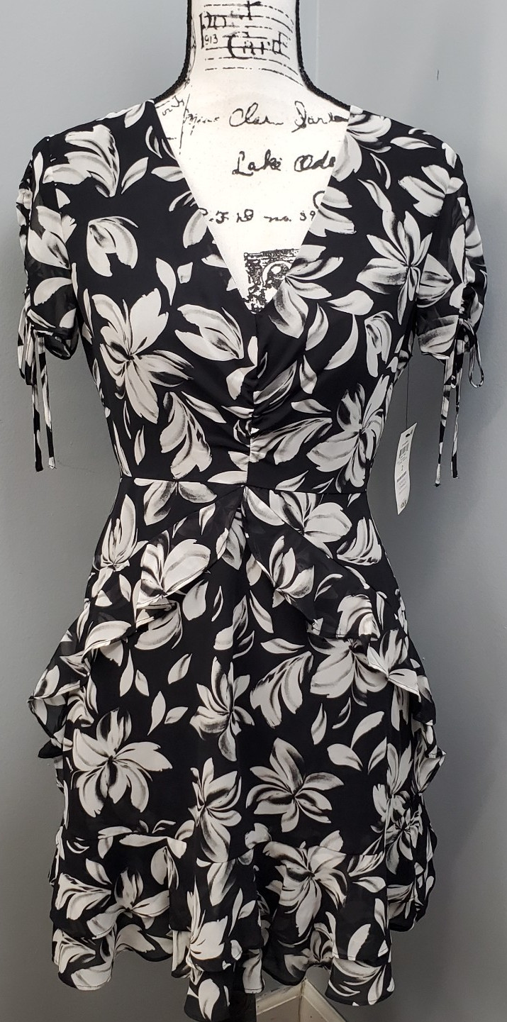 Bar III A-Line Dress Women 2 White Black Floral Ruffle Tie Short Sleeve Back Zip