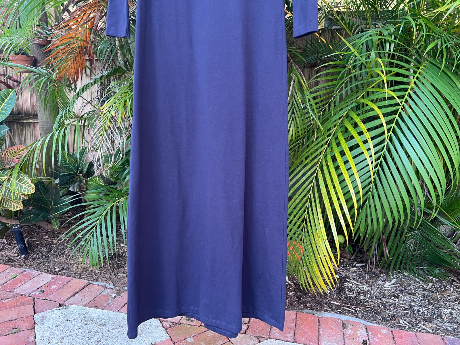 Saint and Sofia Navy Blue Long-Sleeve Maxi Dress Size 4