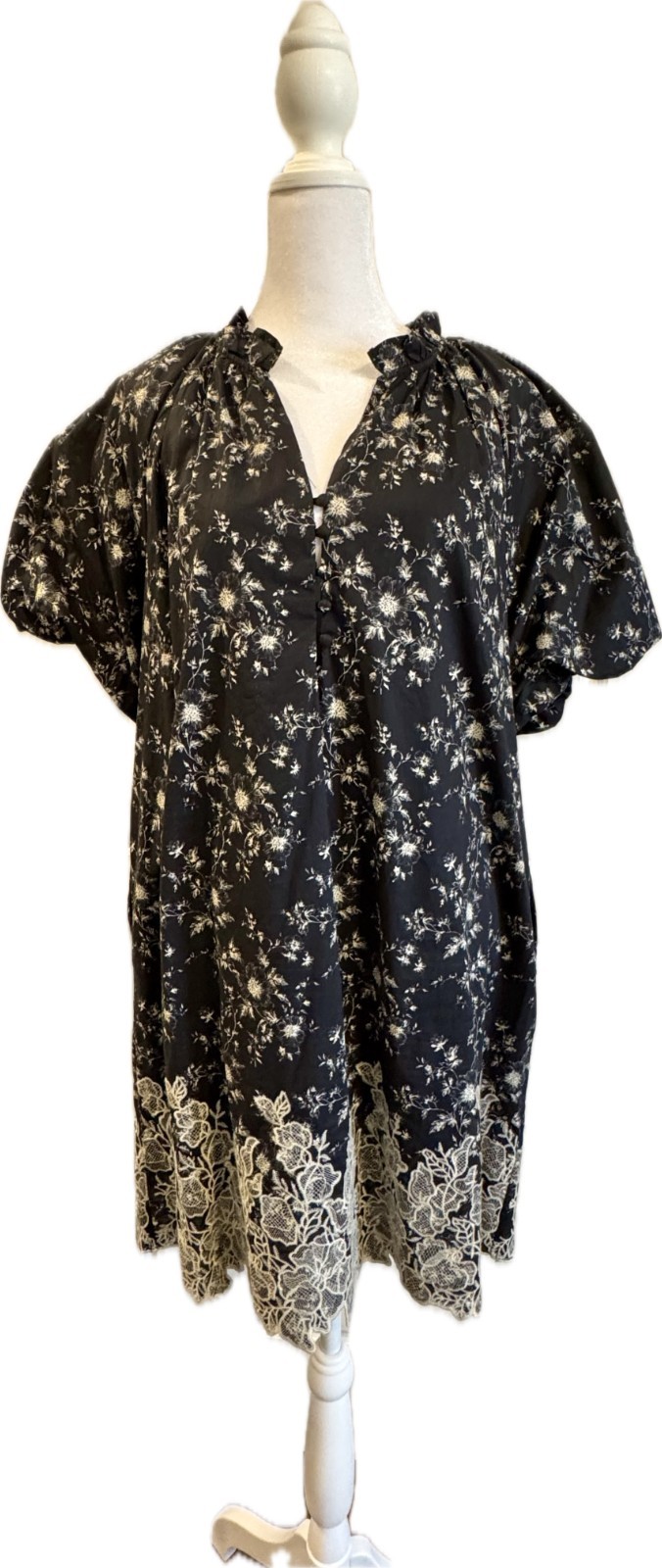 Entro Black floral mini dress, boutique brand, SZ Large