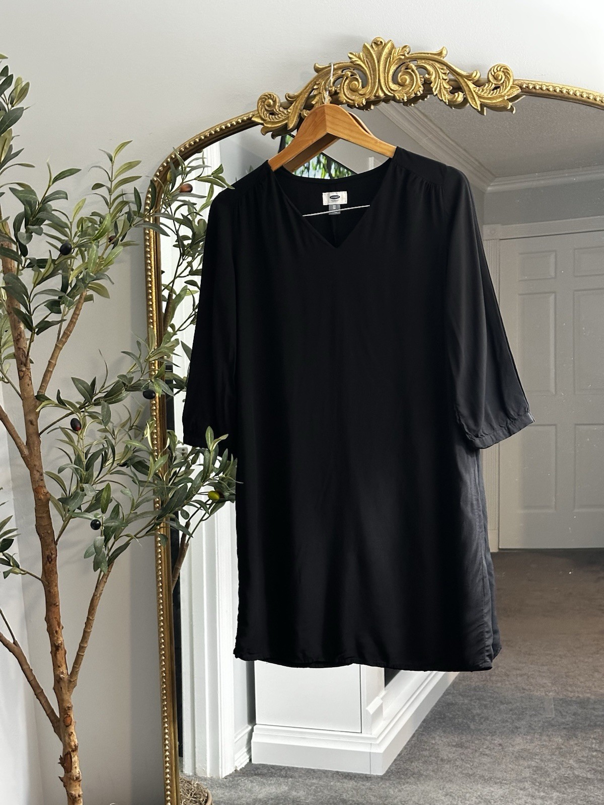 Old Navy Black Solid V-Neck Shift Short Dress 3/4 Sleeve Button XS