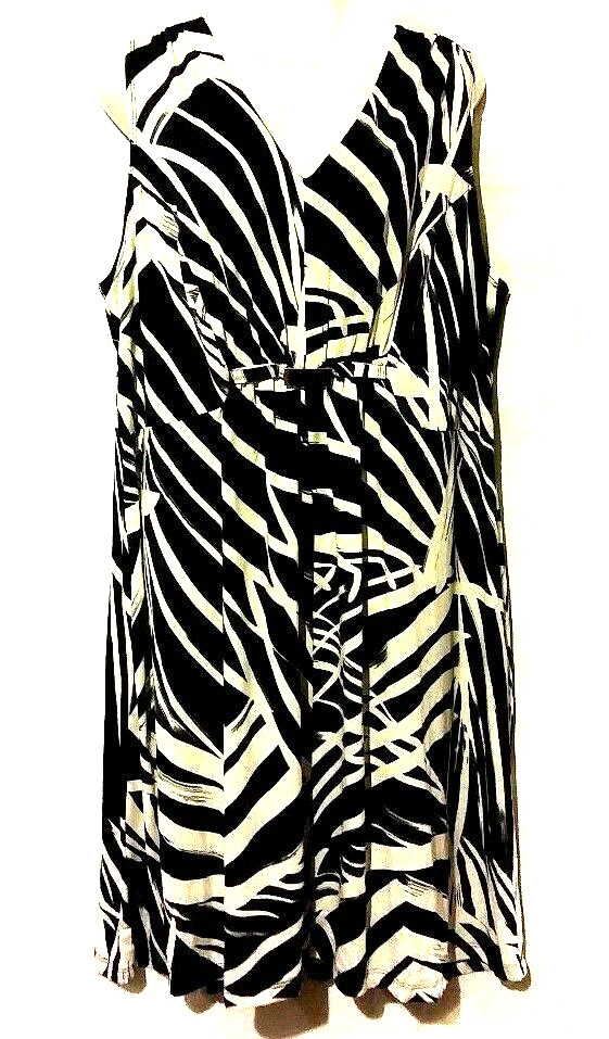 NEW WOMEN’S ELEMENTZ BLACK WHITE ZEBRA PRINT SLEEVELESS DRESS PLUS SIZE 3X BNWT