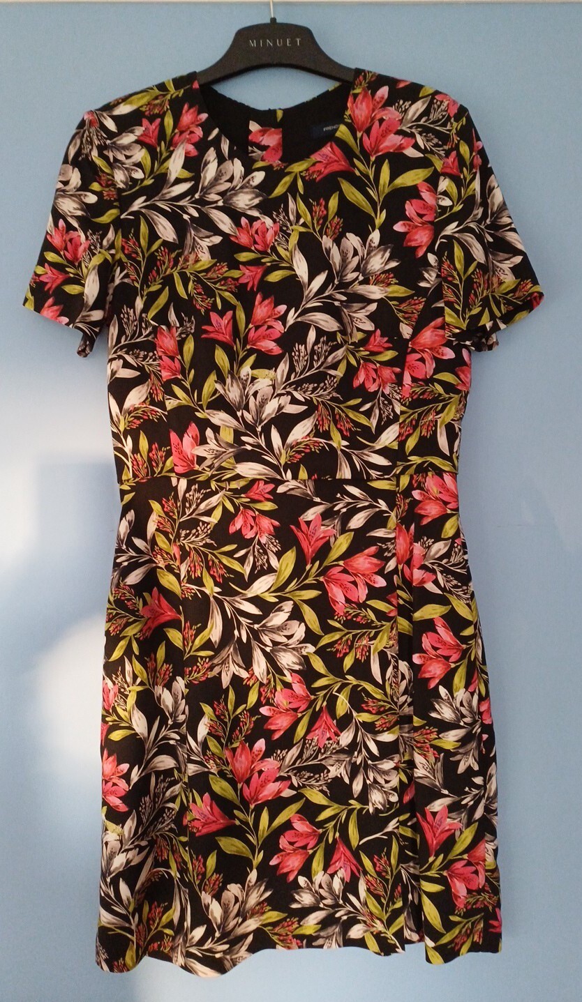 French Connection Beautiful Mini Dress Size 8 Full Zip At Back Small Front Slit