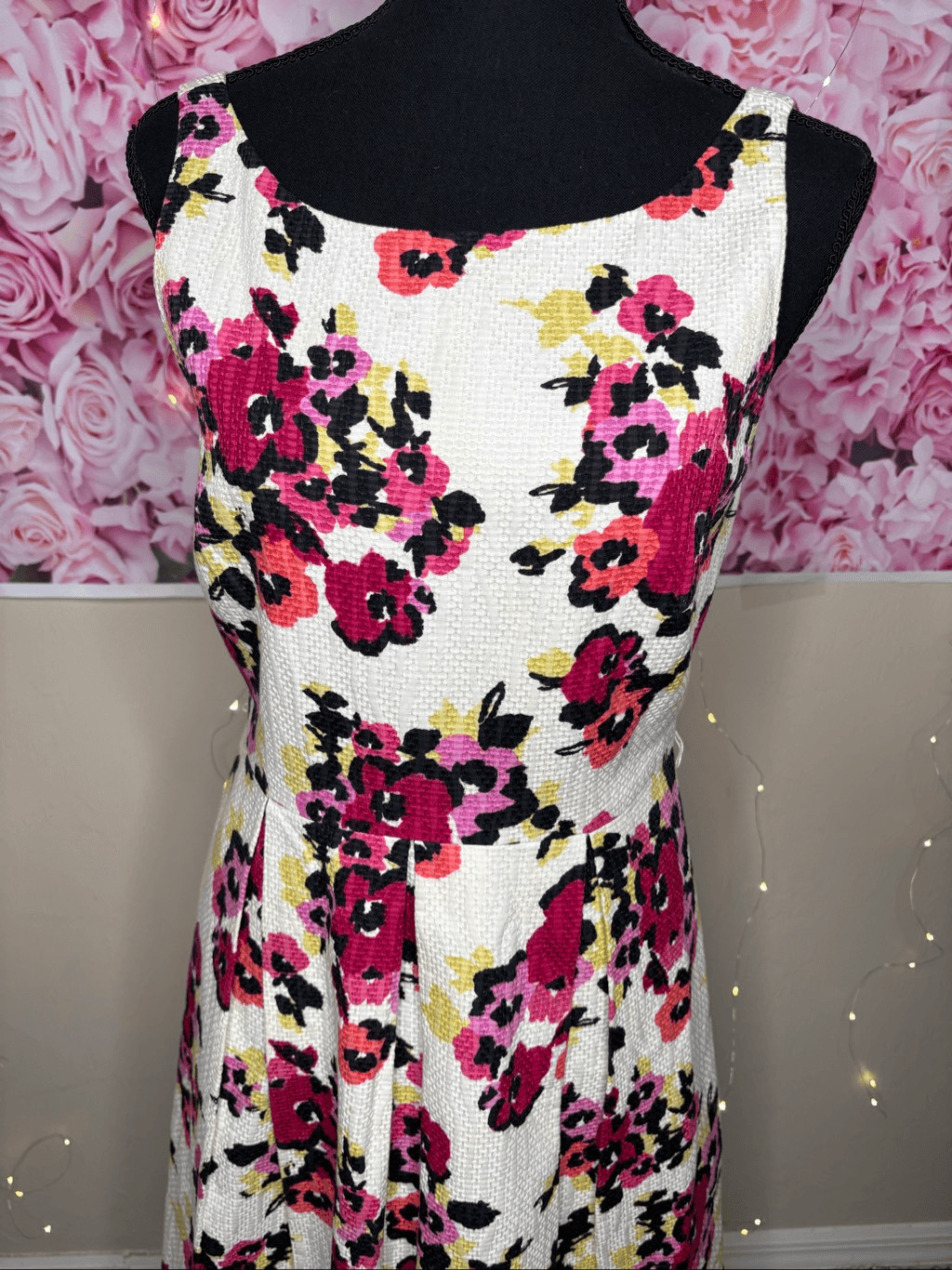 LOFT White Pink Floral Fit & Flare 100% Cotton Sleeveless Textured Dress Size 4-