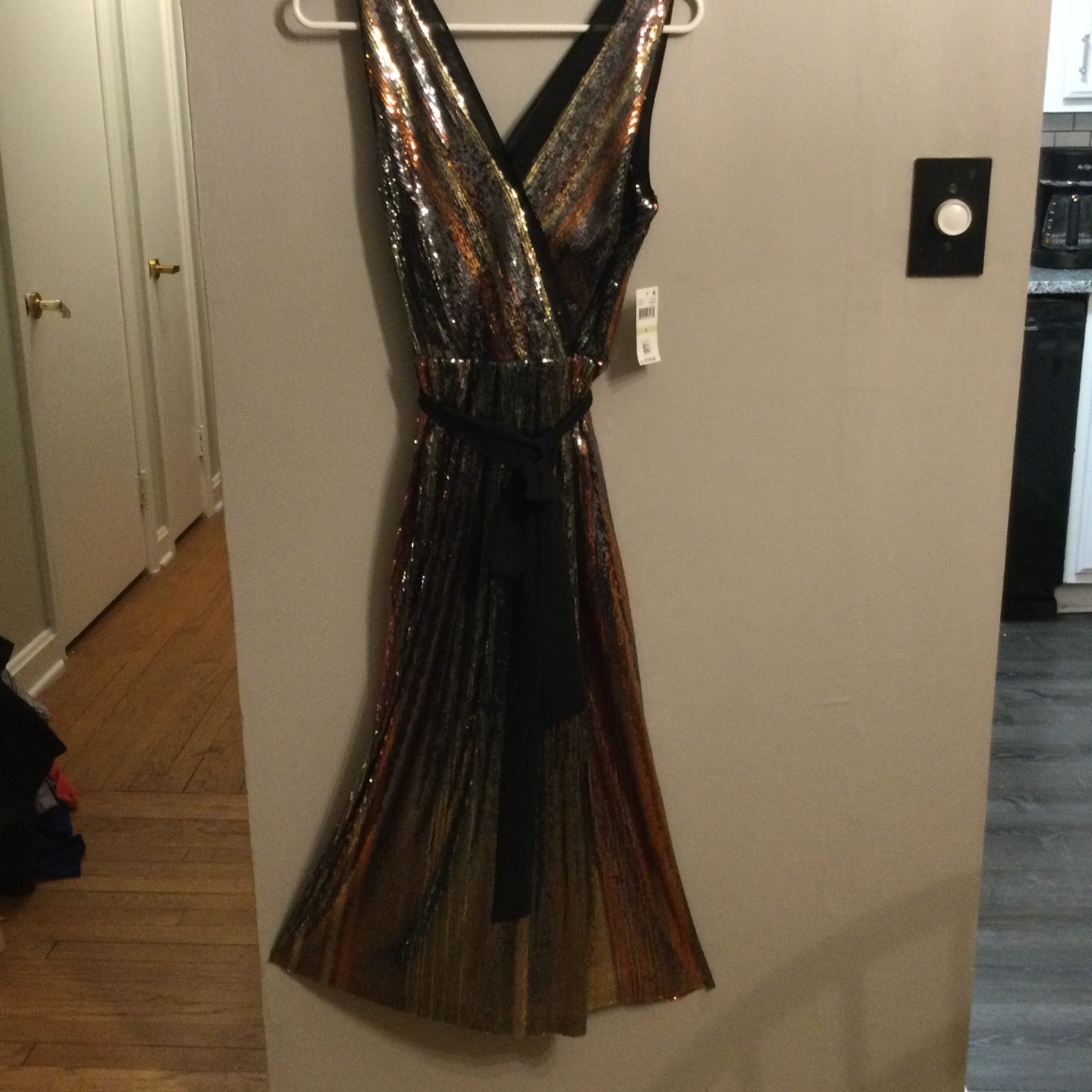 Julia Jordan Black/Gold/Red Sequin Sleeveless Dress with Black Sash, Size 4, NWT