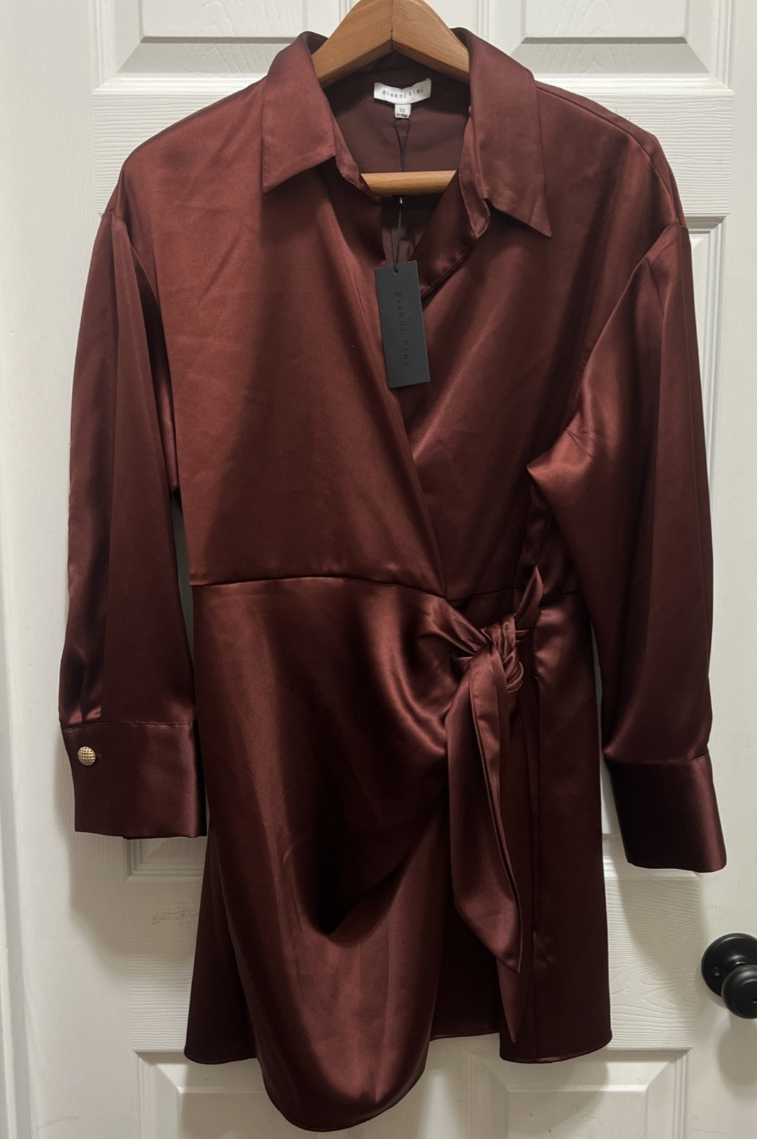 NWT Gianni Bini Size 12 Avery Long Sleeve Satin Point Collar Wrap Dress Sexy