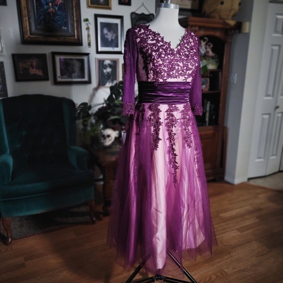 Purple Lace Tulle Gown Vintage Style Corset Back Evening Prom Dress Womens 12