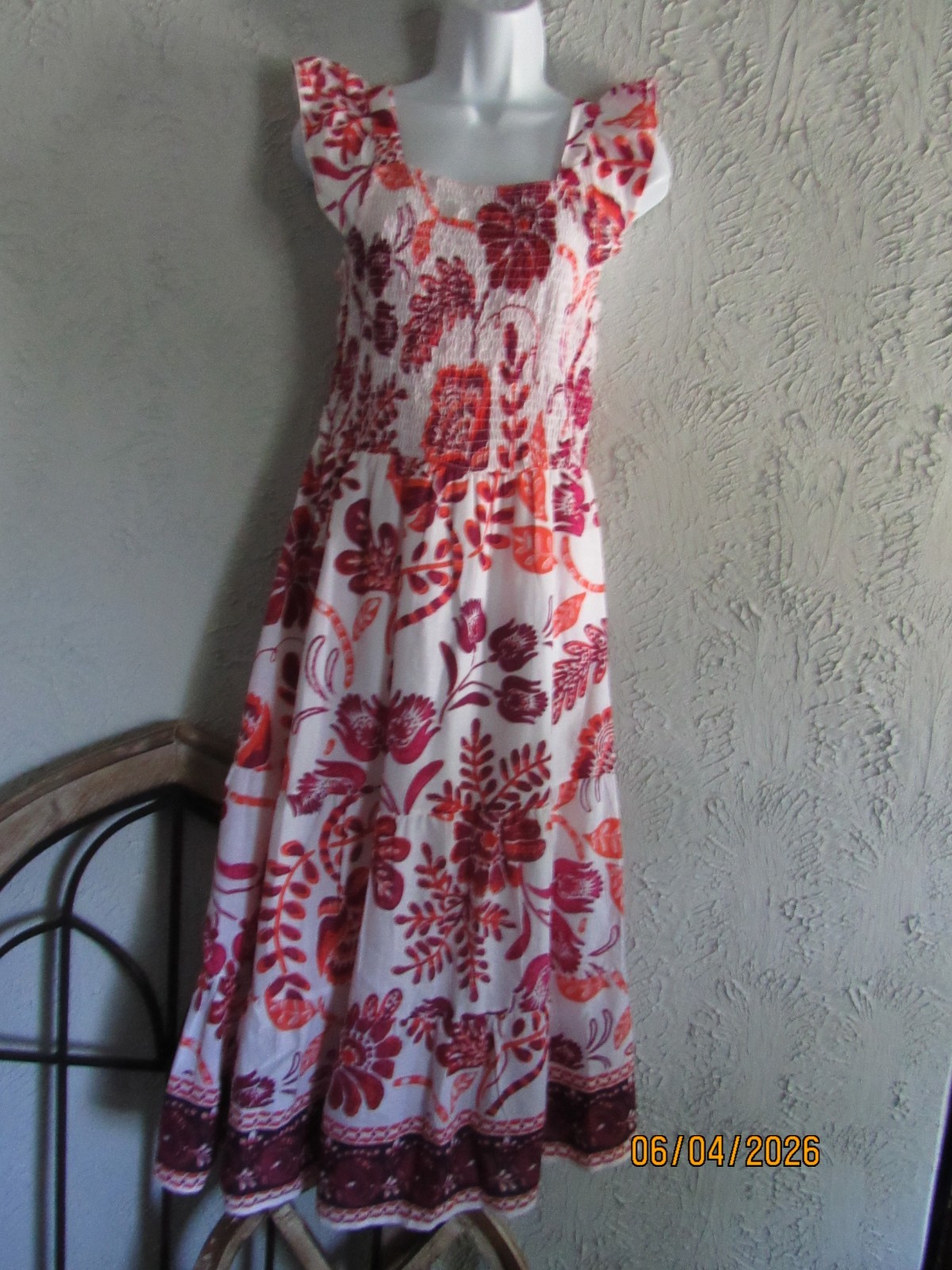 Mlle Gabrielle nwt sz M summer maxi dress vibrant reds orange floral print cute