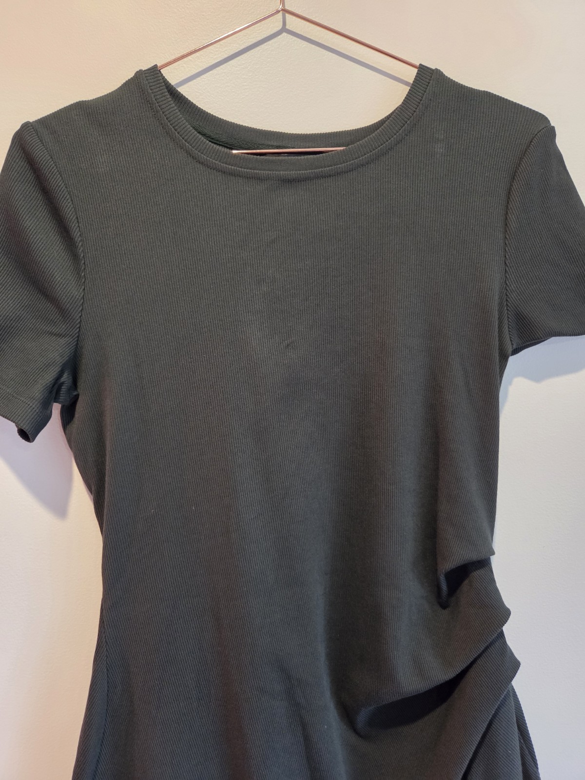 FOREVER NEW Size M Green Jersey Knit Short Sleeve Gathered Side Mini Dress