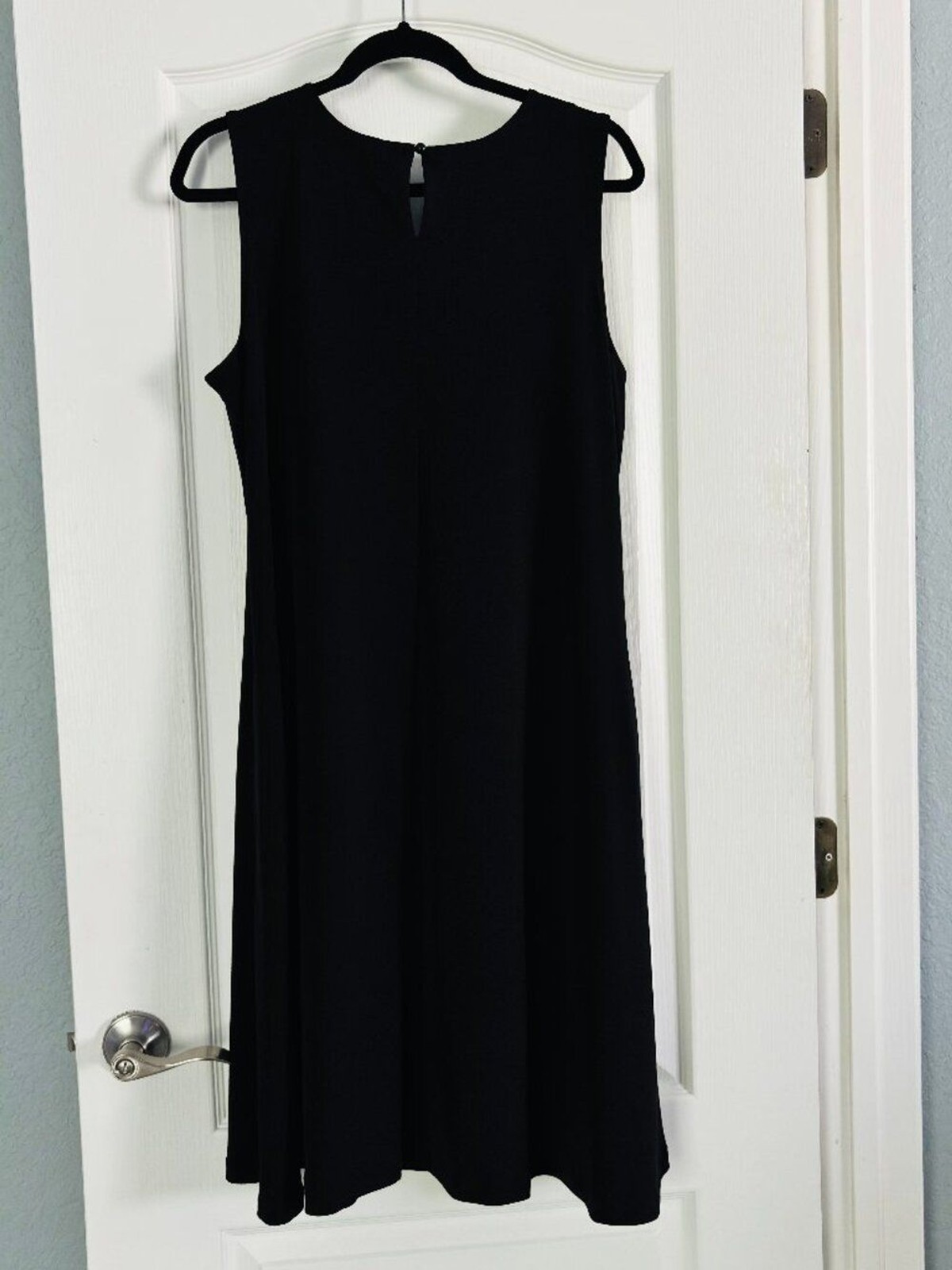 Susan Graver Black Sleeveless Swing Dress Size M Stretch Travel Knit Pockets